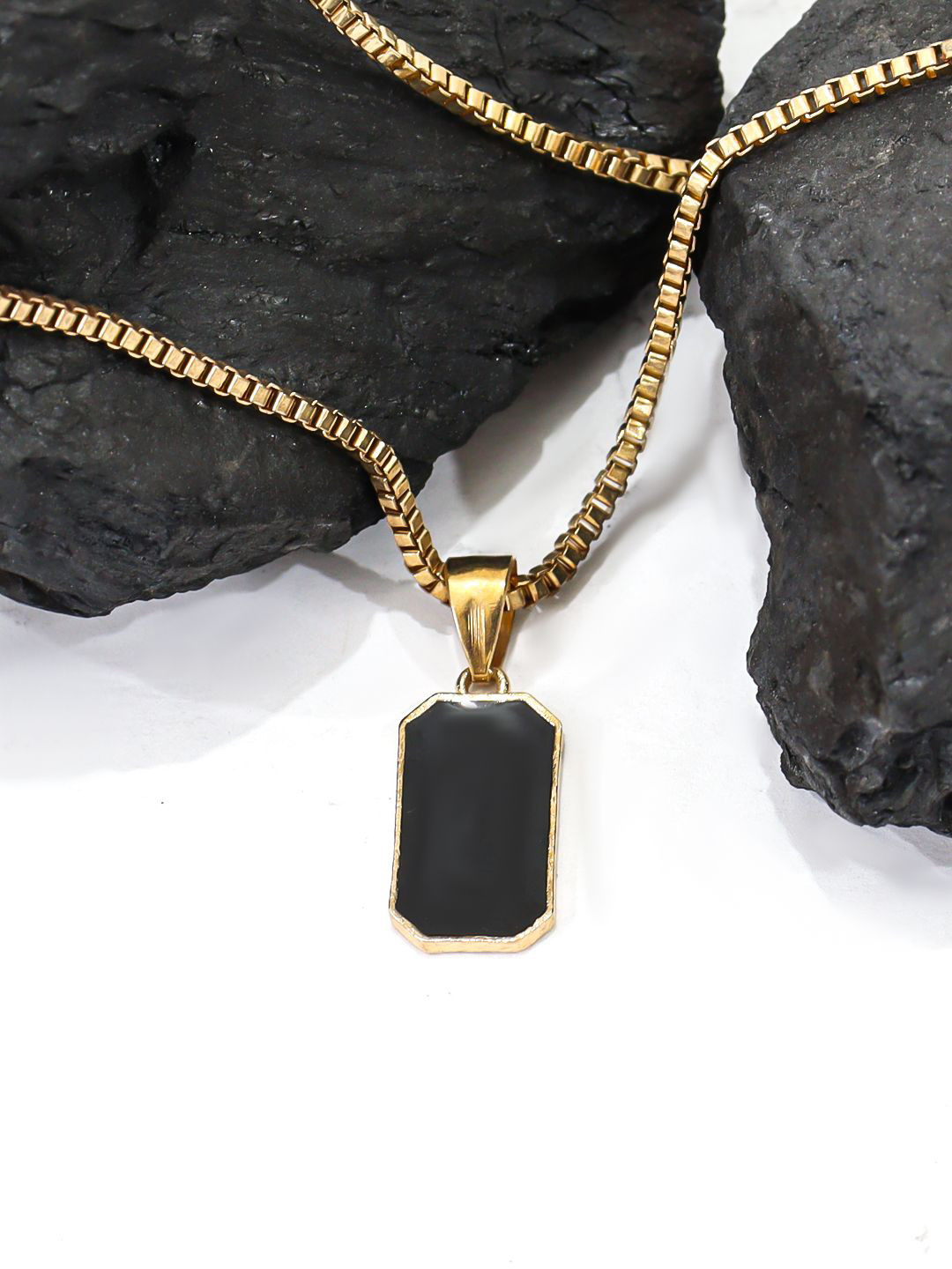 

Krelin Gold Plated Pendant With Chain