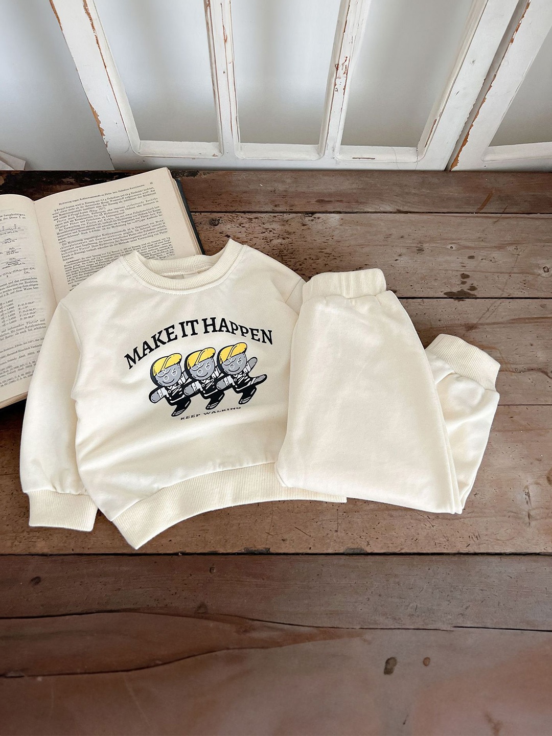

LULU & SKY Boys Printed, Beige