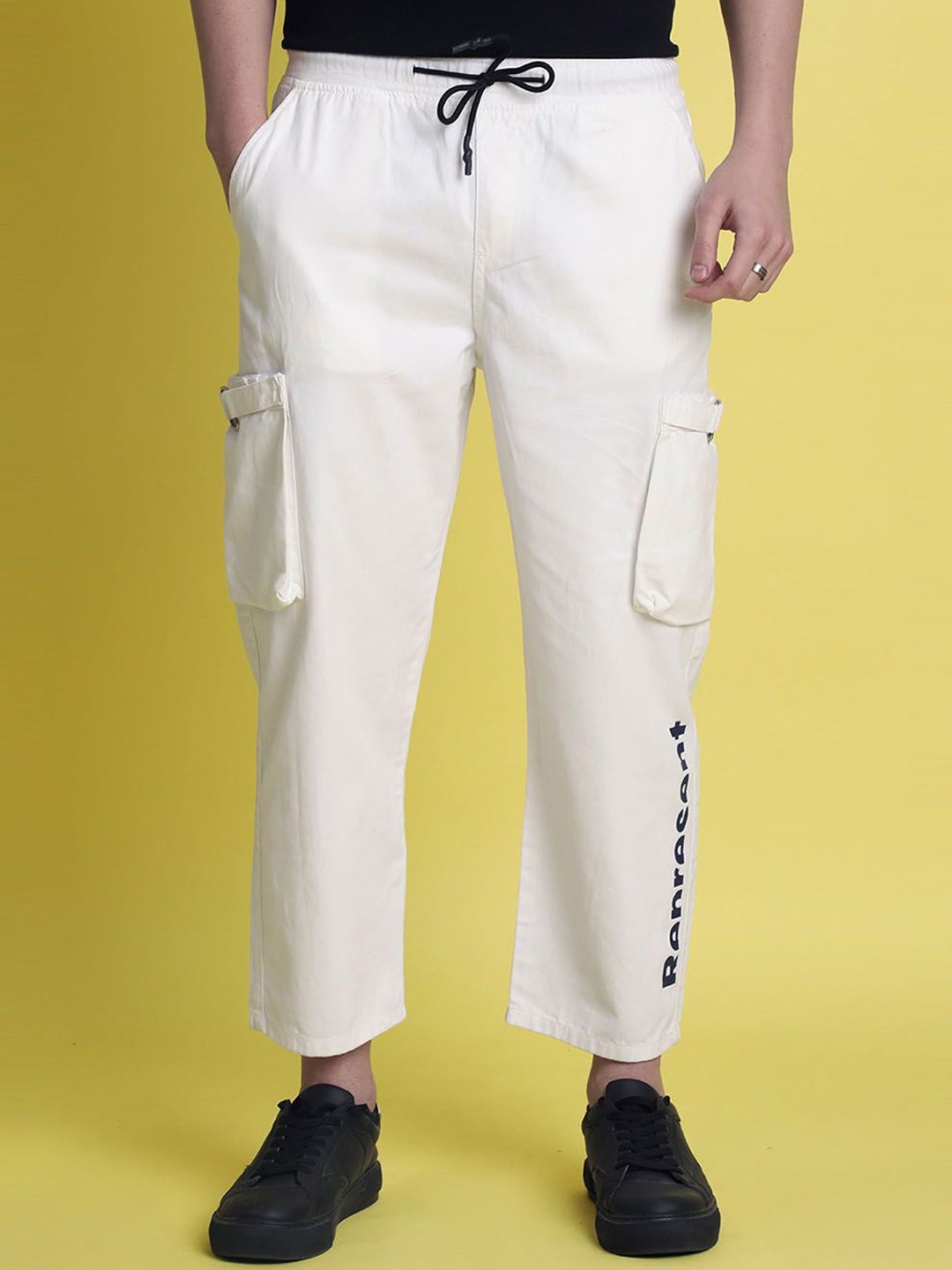 

Bene Kleed Men Printed Loose Fit Cargos Trousers, White