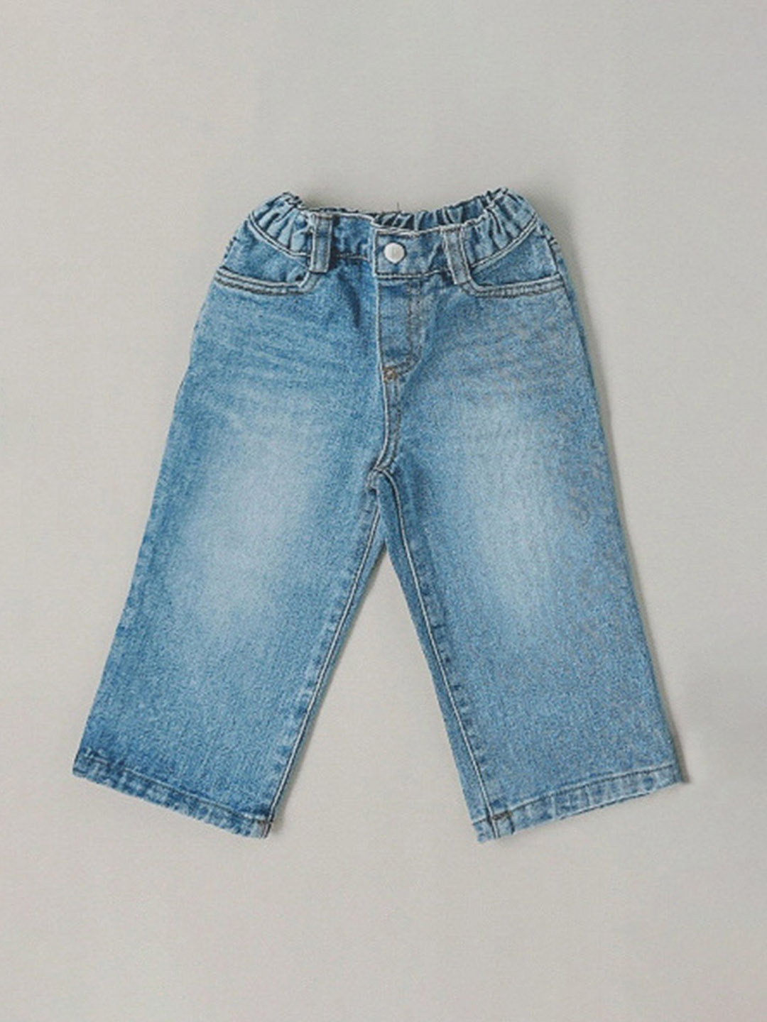 

LULU & SKY Girls Straight Fit High-Rise Light Fade Jeans, Blue