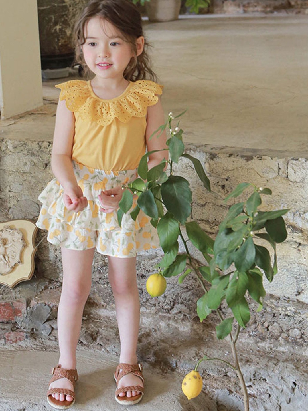

LULU & SKY Girls Floral Printed Loose Fit High-Rise Shorts, Yellow