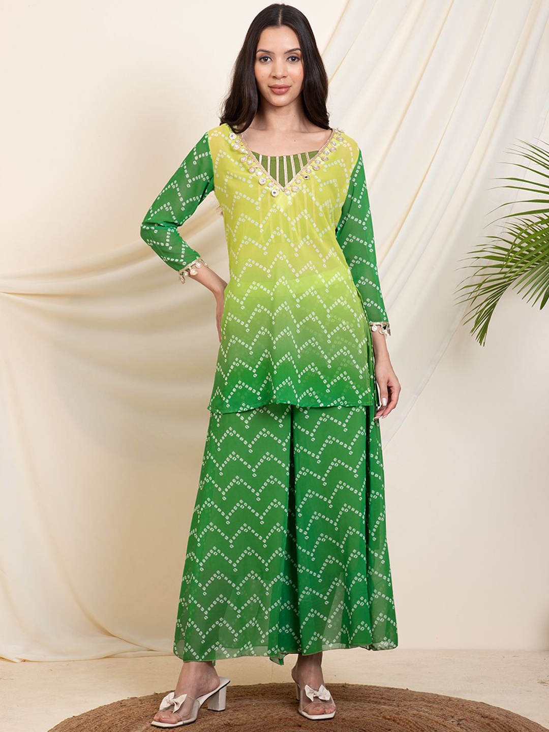 

DEEBACO Printed Three-Quarter Sleeves Tunic & Top With Palazoo, Green