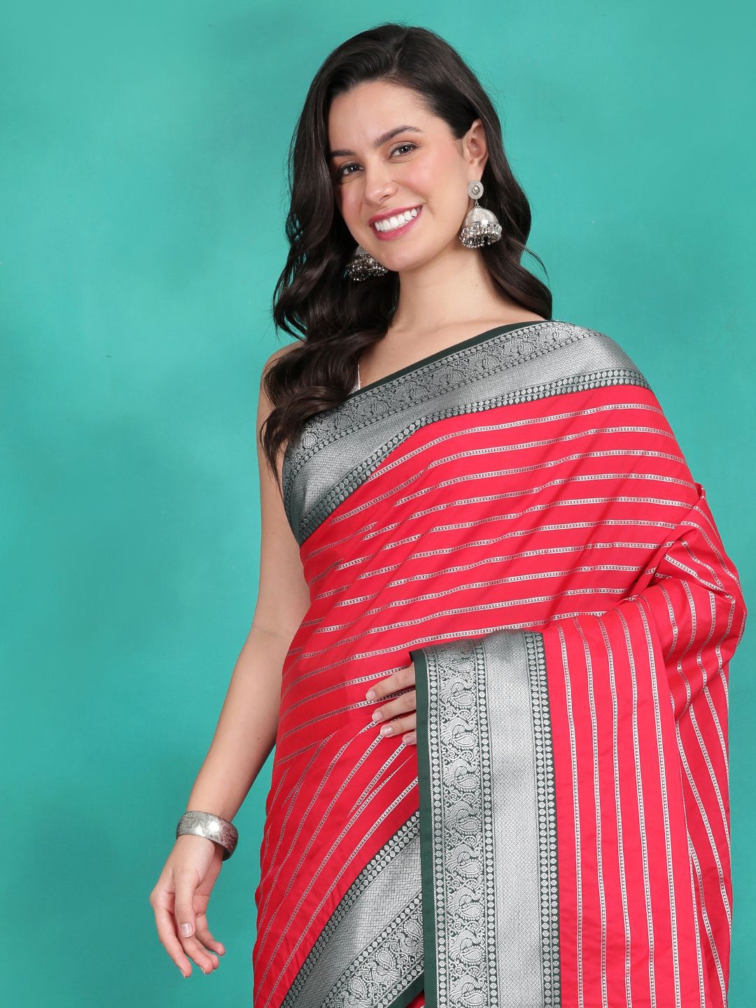 

Sangria Woven Design Saree With Blouse, Red