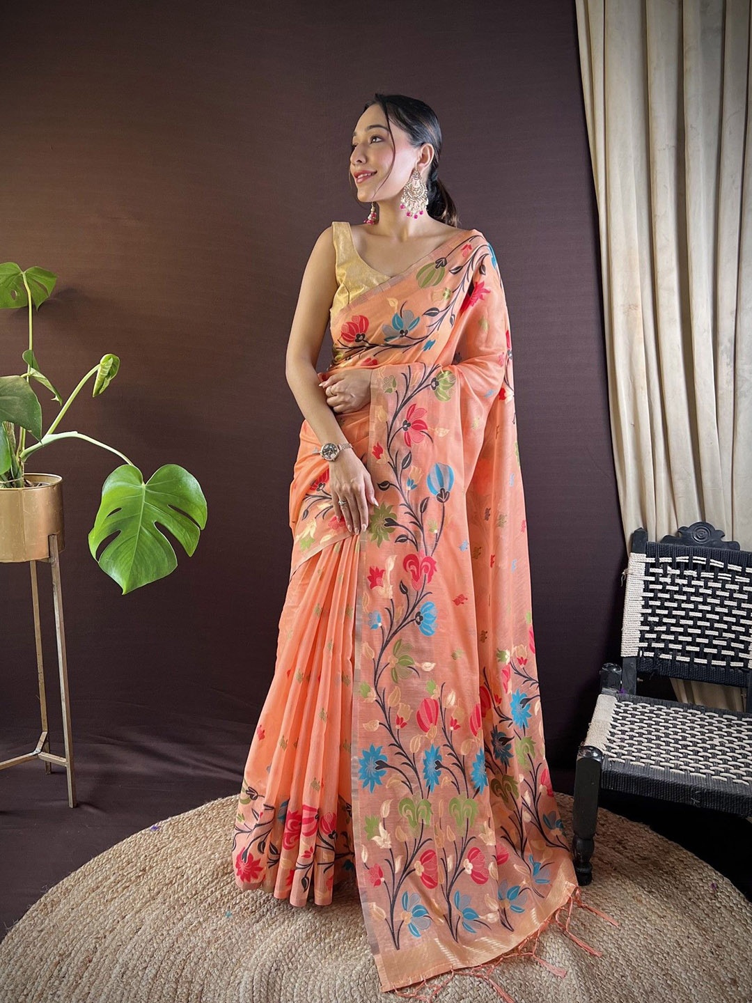 

LeeliPeeri Designer Floral Saree, Orange
