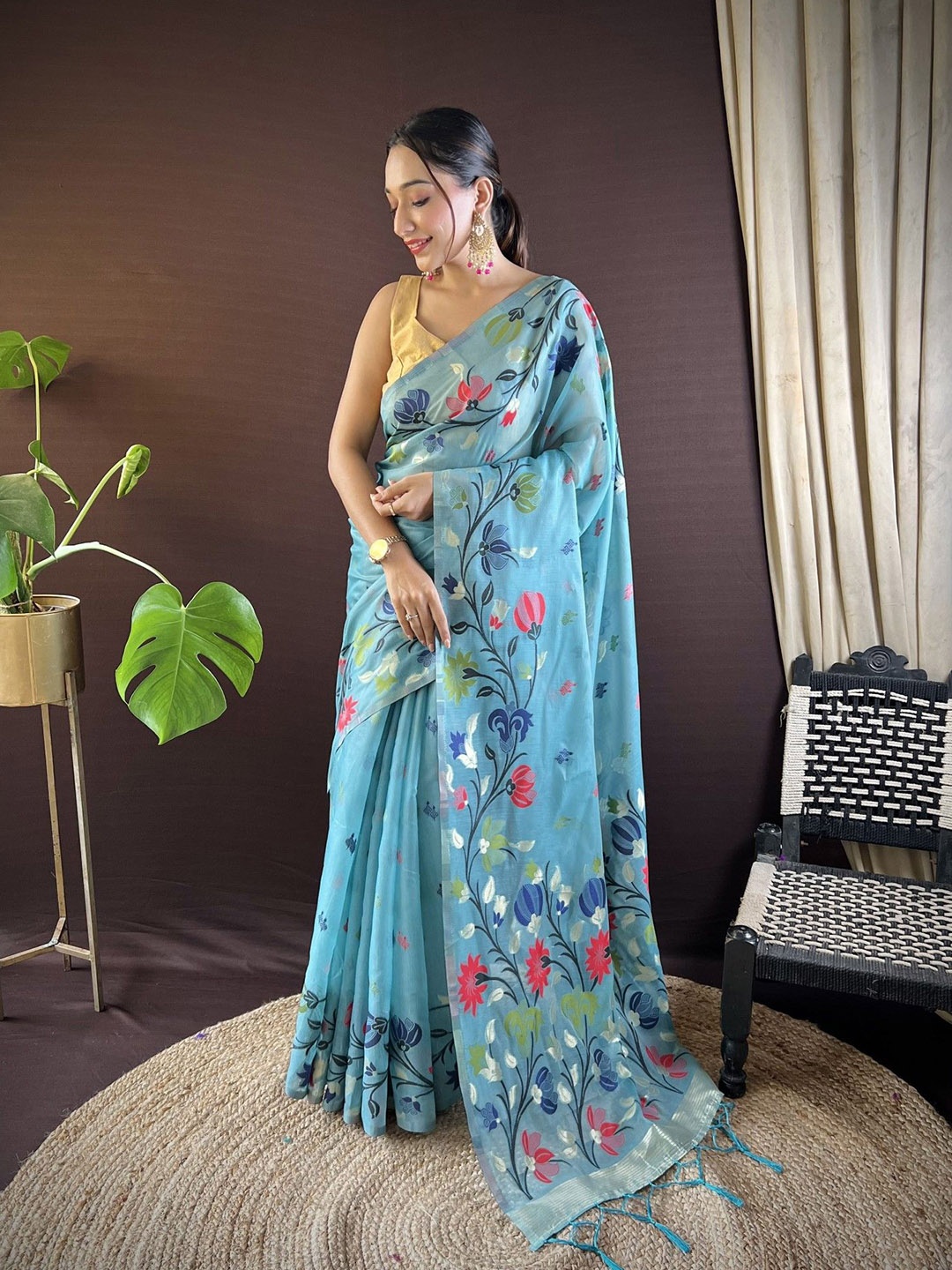 

LeeliPeeri Designer Floral Saree, Blue