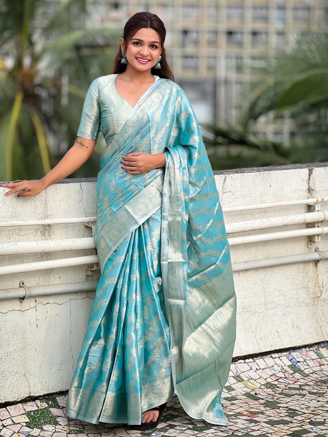 

LeeliPeeri Designer Woven Design Zari Silk Blend Kanjeevaram Saree, Blue