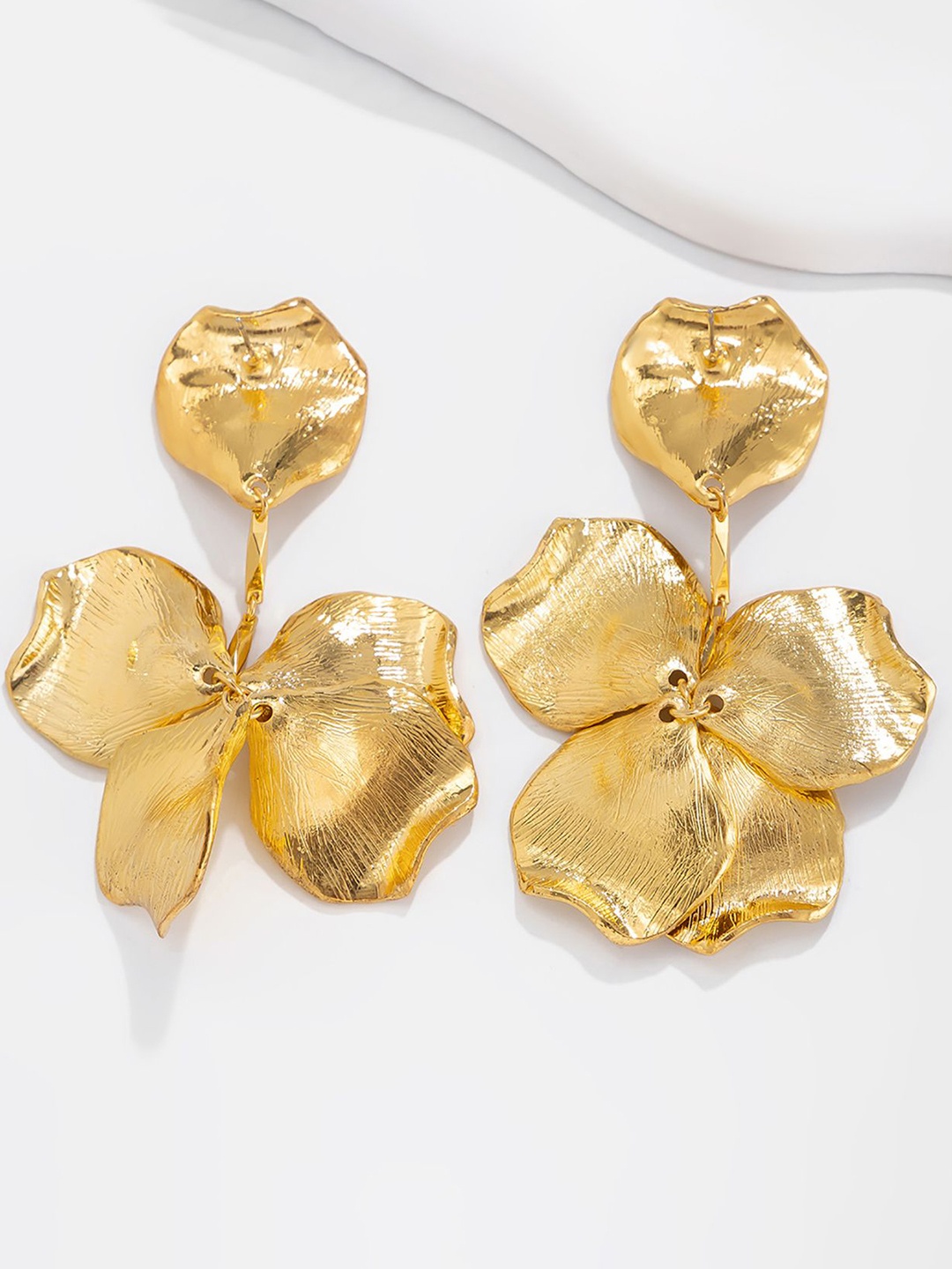 

StyleCast x Revolte Leaf Shaped Drop Earrings, Gold