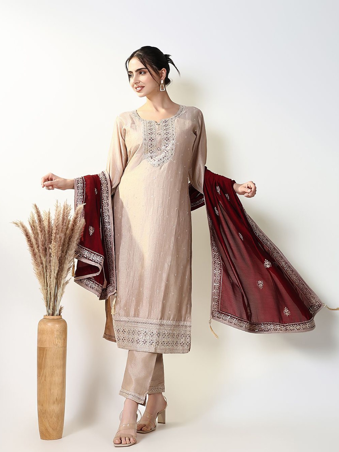 

SHOWOFF Women Ethnic Motifs Regular Thread Work Kurta with Trousers & With Dupatta, Cream