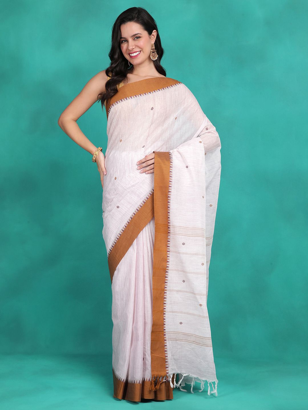

Sangria Woven Design Tasseled Saree With Blouse Piece, White