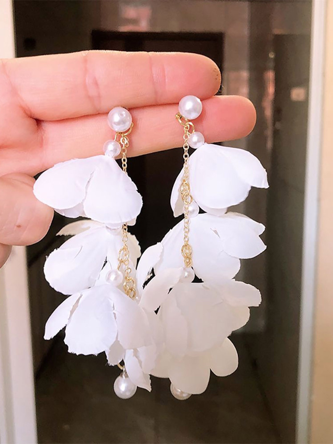 

StyleCast x Revolte Floral Drop Earrings, White