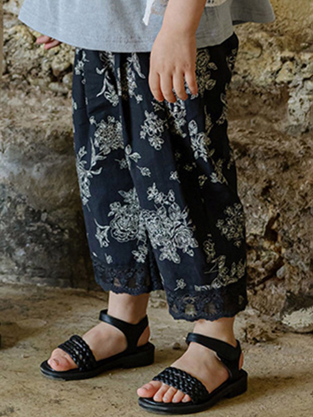 

LULU & SKY Girls Floral Printed Straight Fit High-Rise Trousers, Black