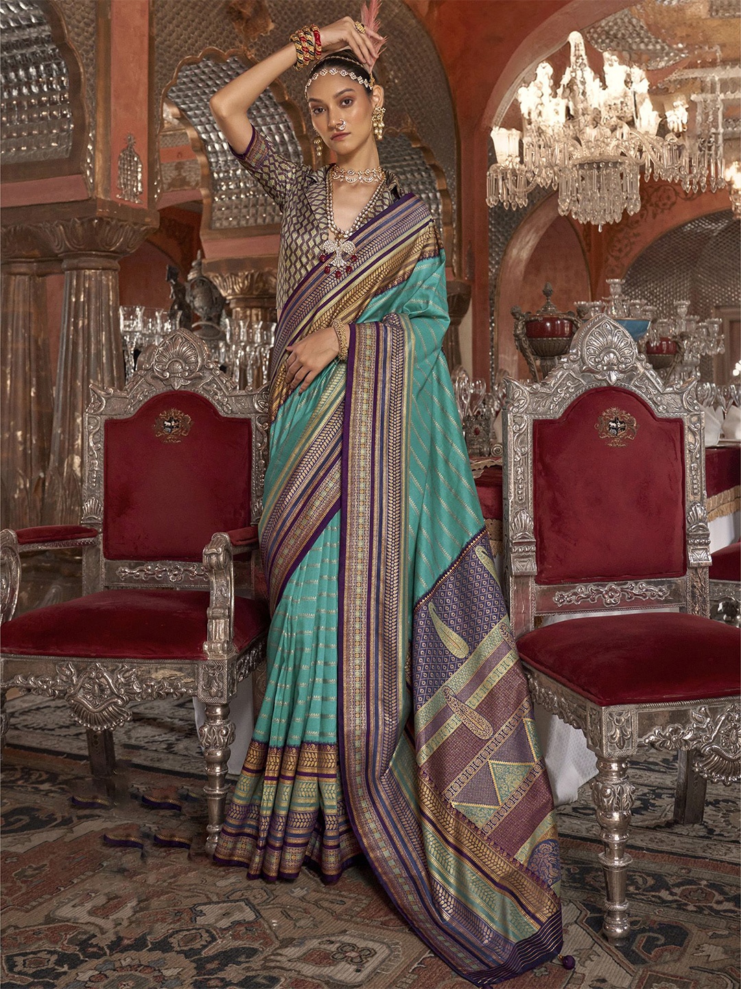 

elora Woven Design Zari Pure Silk Kanjeevaram Saree, Turquoise blue