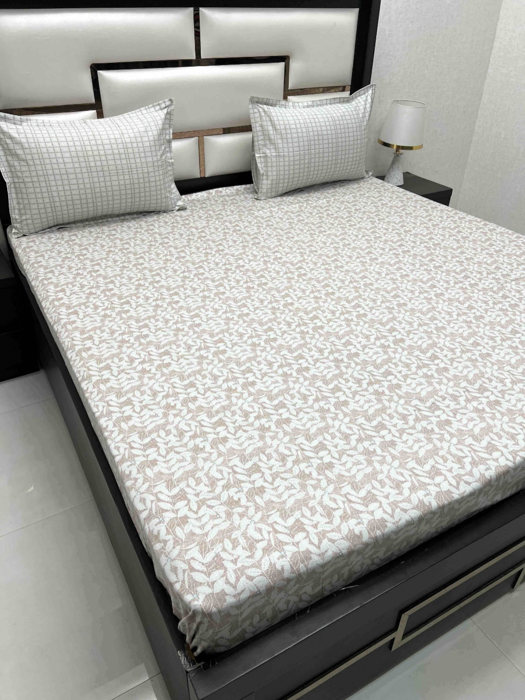 

Pure Decor Cotton King Size Double Bed Bedsheet With 2 Pillow Covers 2.74m X 2.74m, White