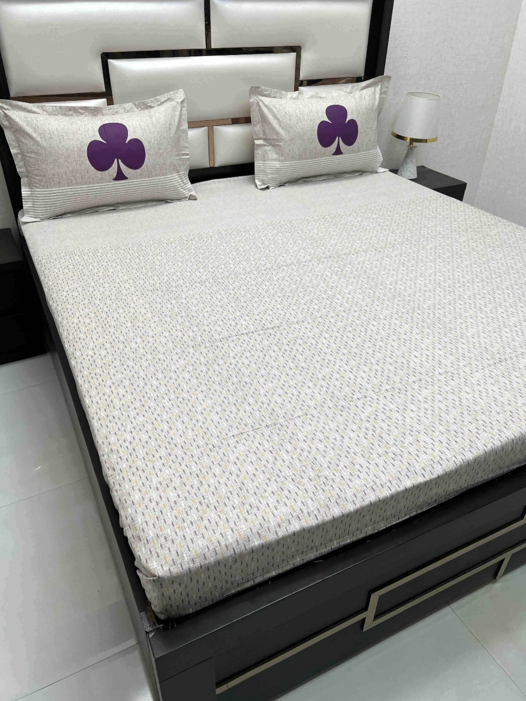 

Pure Decor Lifestyle White Printed Pure Cotton 250TC King Bedsheet Set 2.78 x 2.73m