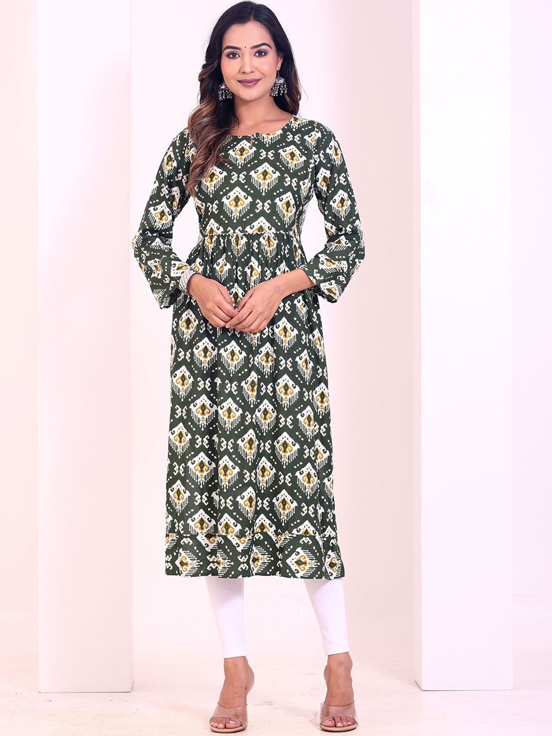 

Intizer Women Ethnic Motifs Printed Mirror Work Kurta, Green