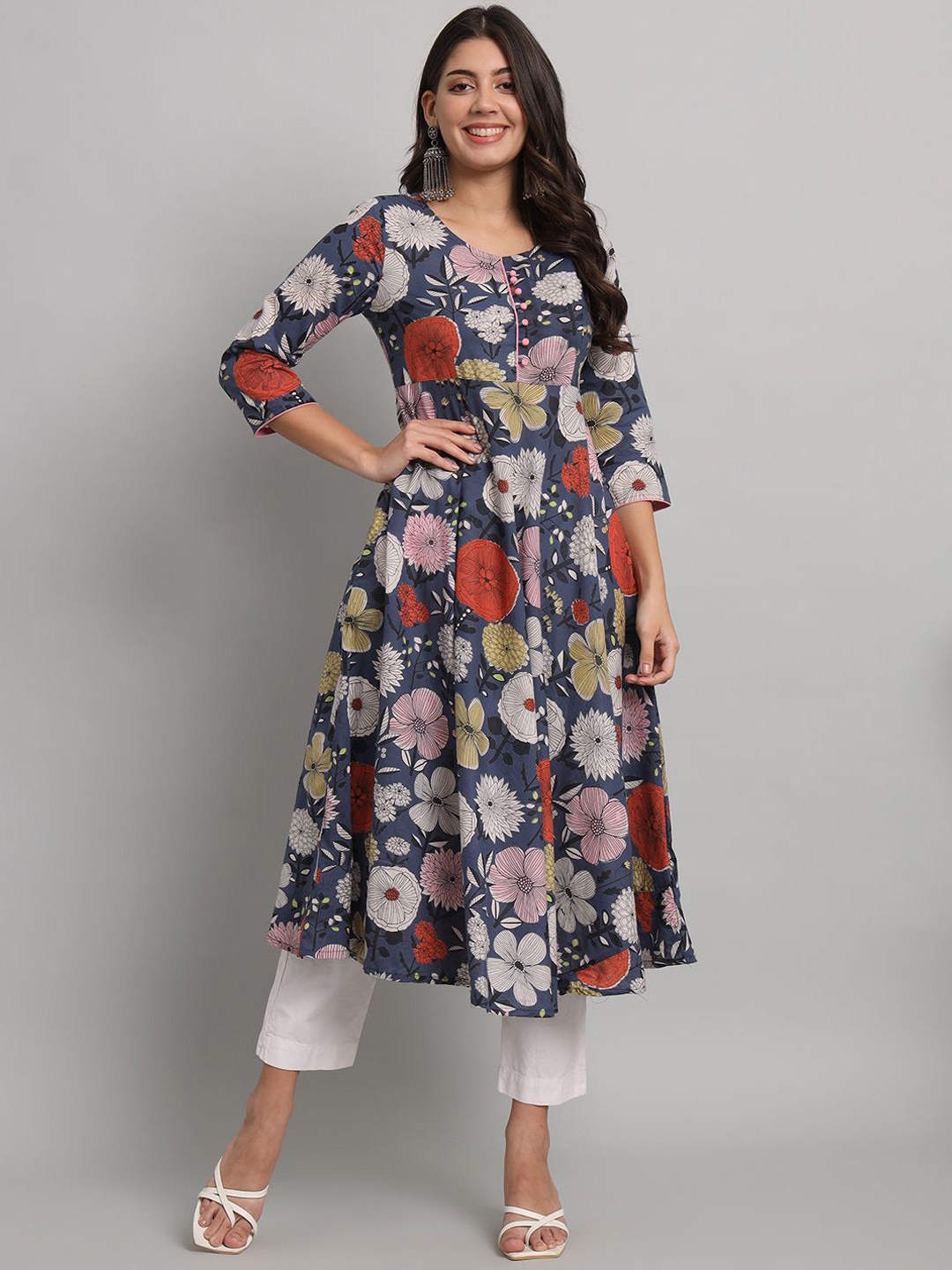 

HERE&NOW Women Floral Printed Sequinned Kurta, Grey