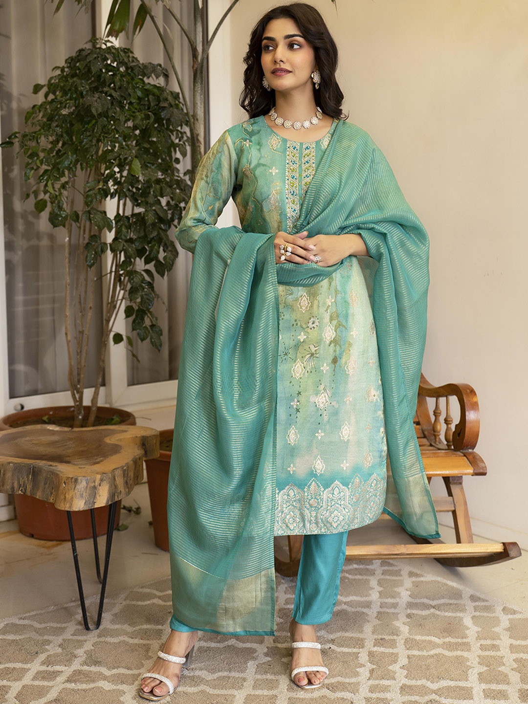 

Anouk Women Ethnic Motifs Embroidered Regular Zardozi Kurta with Trousers & With Dupatta, Sea green