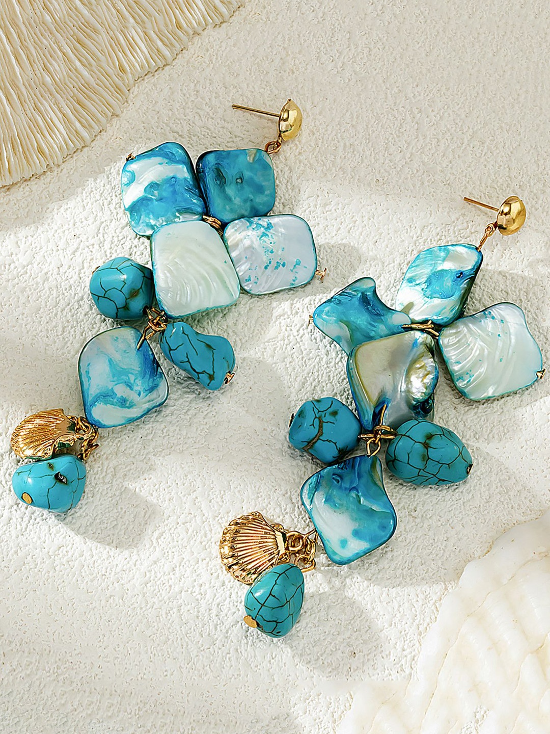 

StyleCast x Revolte Leaf Shaped Drop Earrings, Blue