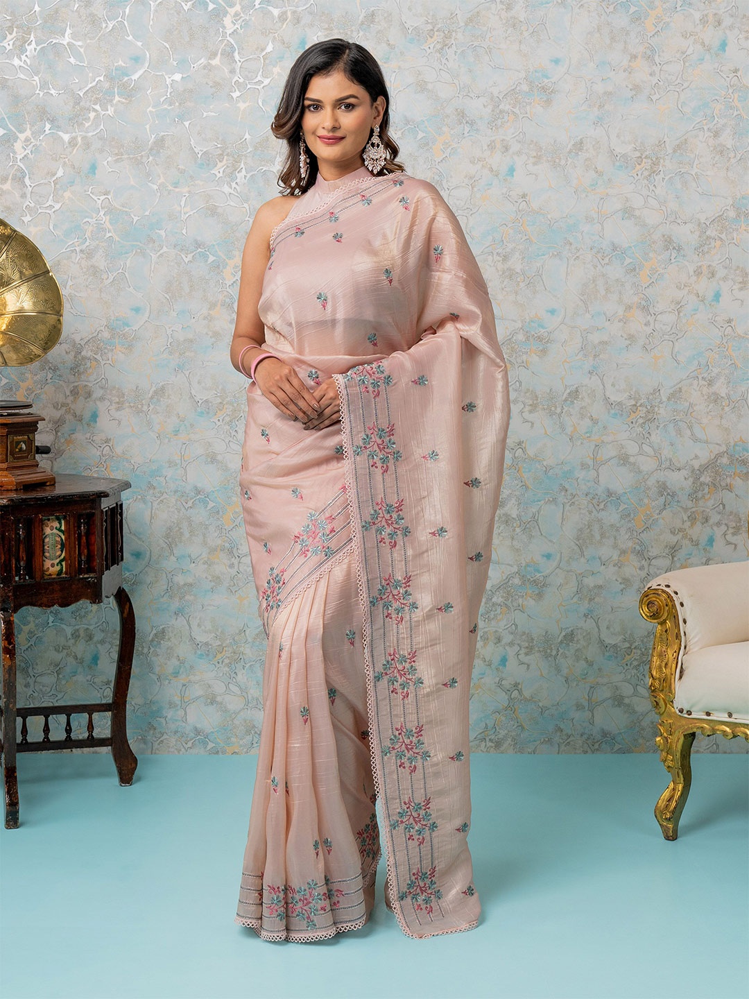 

MIMOSA Floral Banarasi Saree, Peach