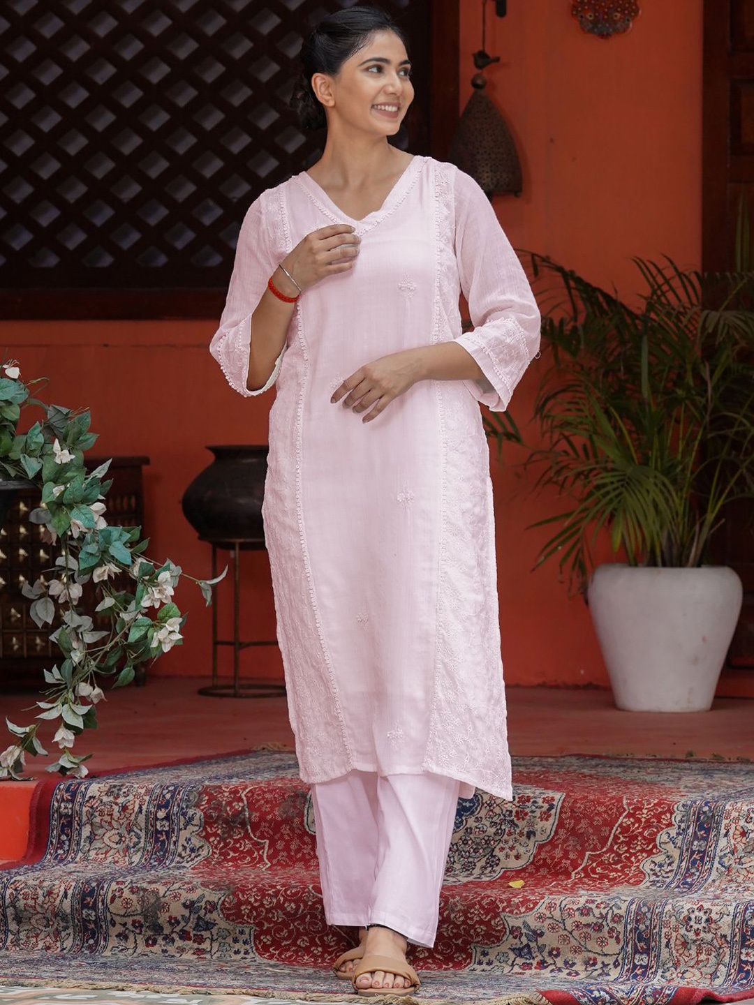 

zuri Women Embroidered Regular Thread Work Pure Cotton Kurta with Trousers & With Dupatta, Pink