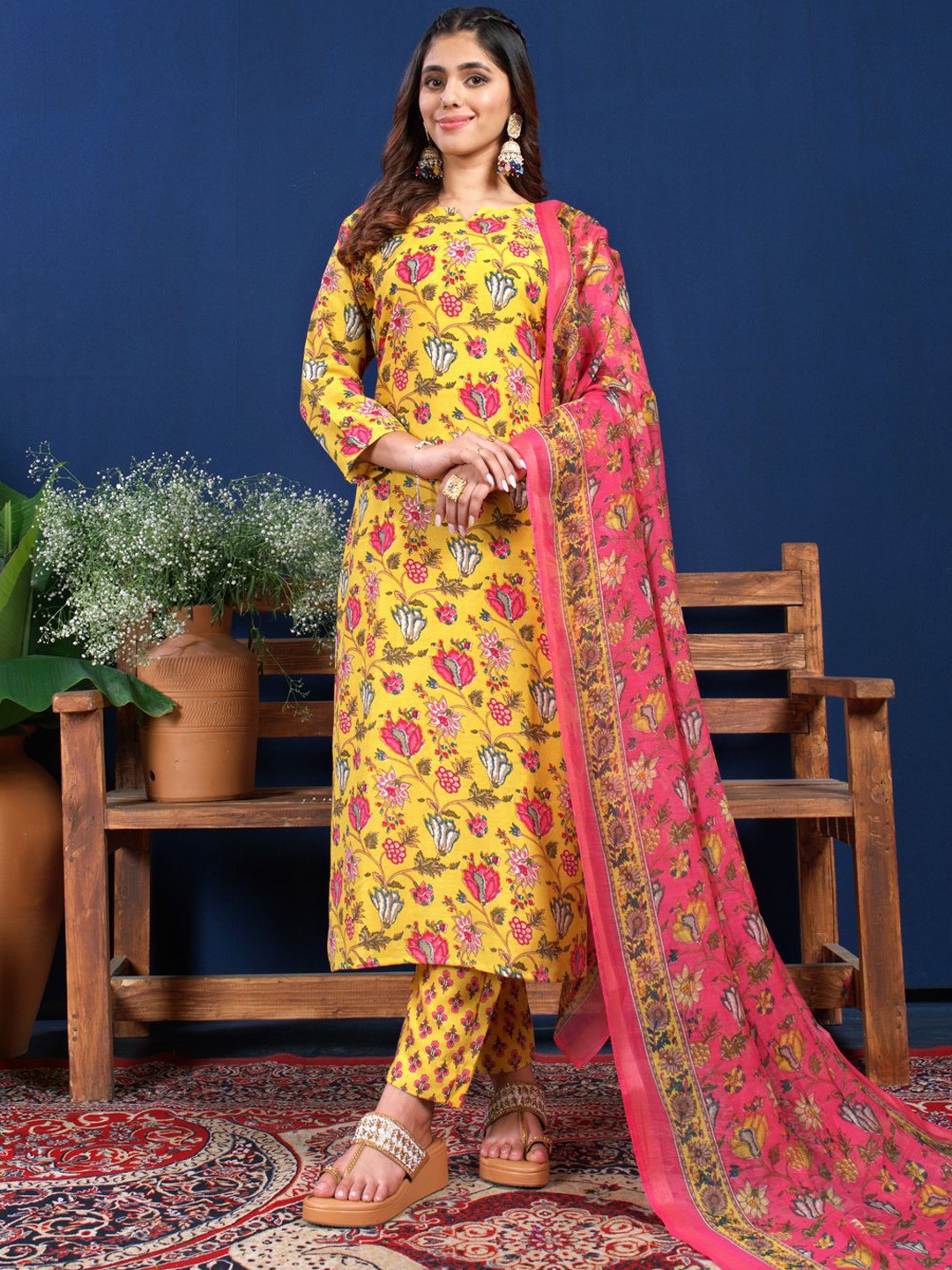 

Rujave Women Floral Printed Regular Kurta with Trousers & With Dupatta, Yellow