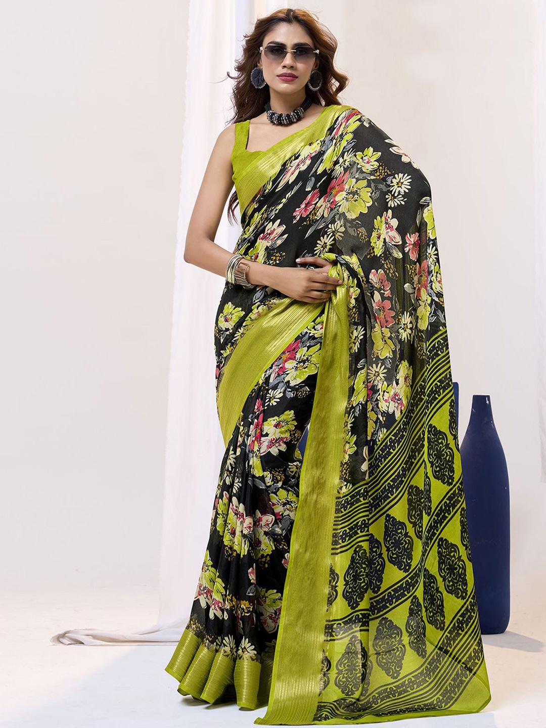 

Mitera Floral Pure Georgette Saree, Black