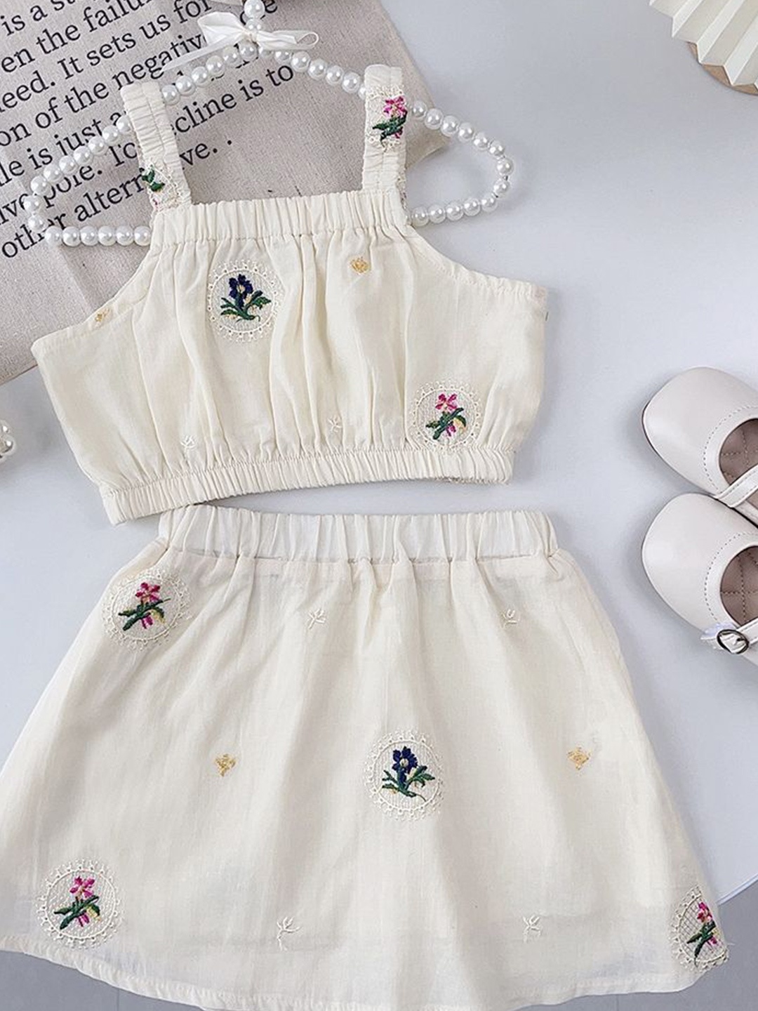 

LULU & SKY Girls Top with Shorts, Beige