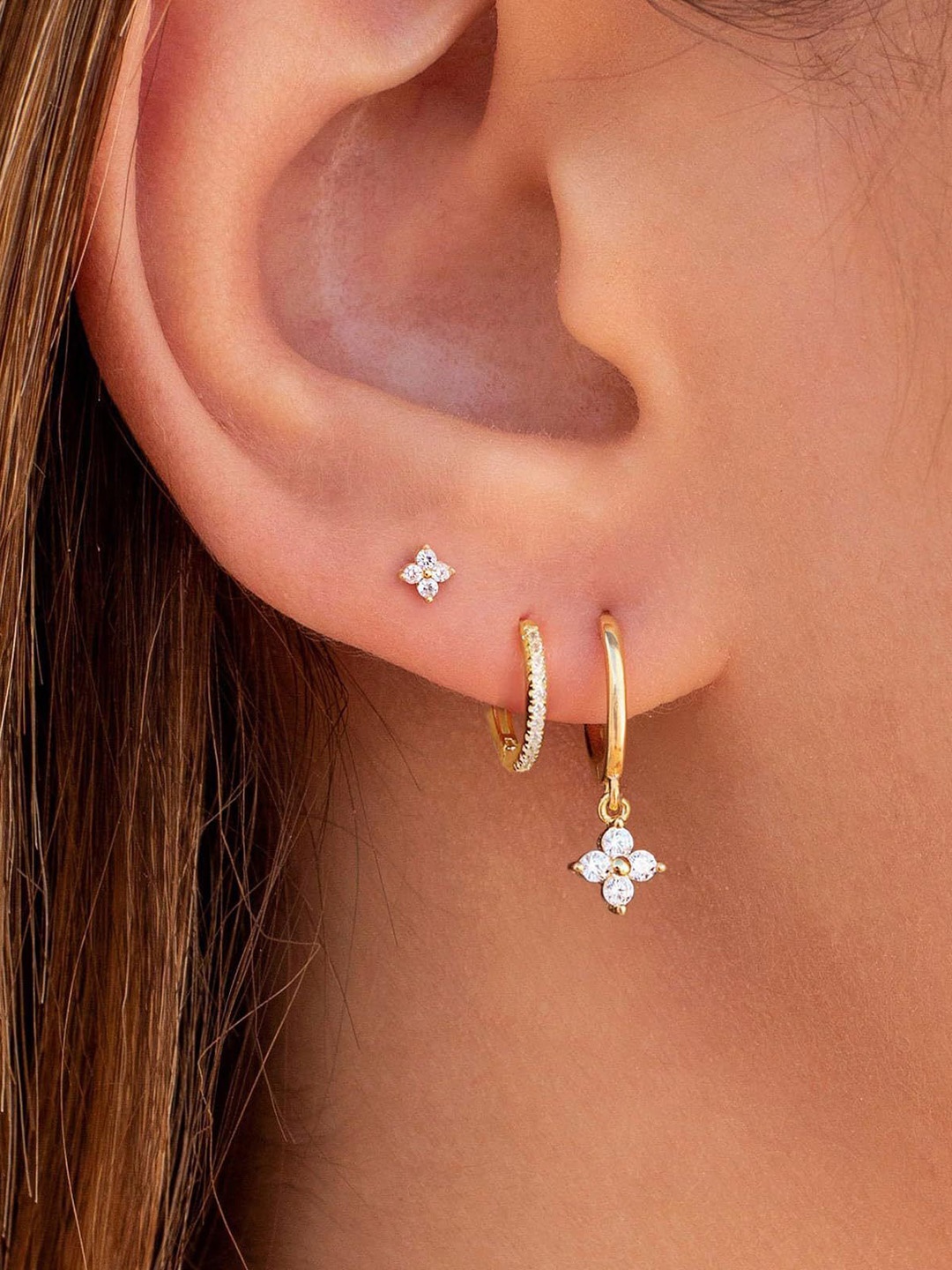 

StyleCast x Revolte Classic Studs Earrings, Gold