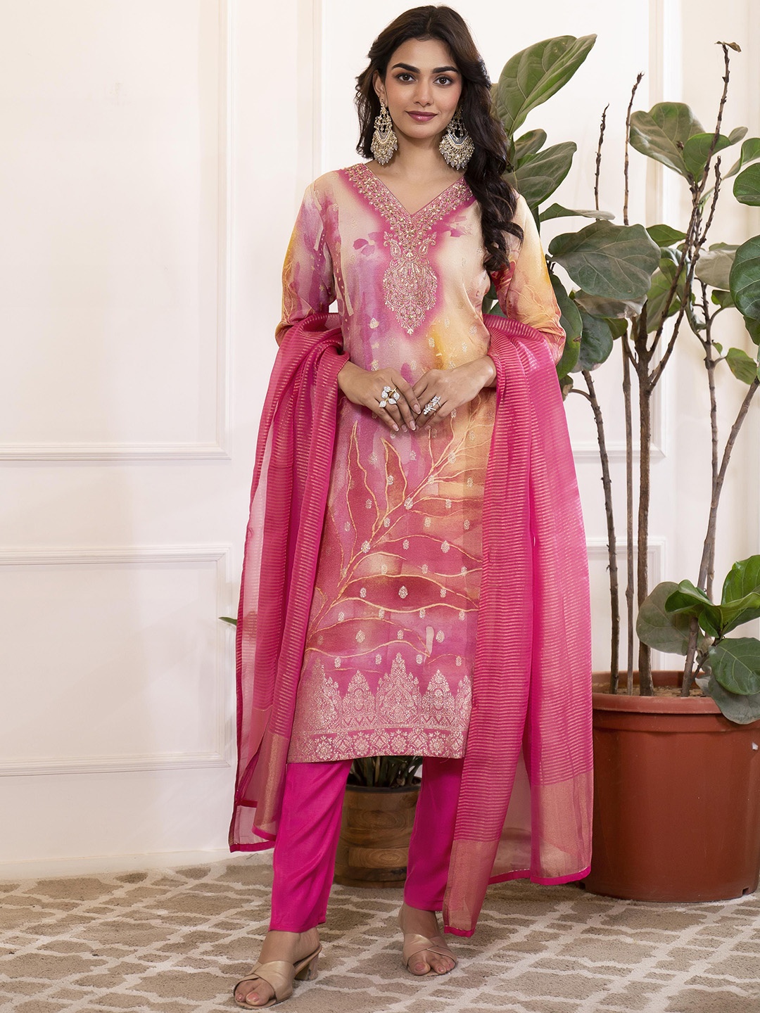 

Anouk Women Ethnic Motifs Embroidered Regular Zardozi Kurta with Trousers & With Dupatta, Pink
