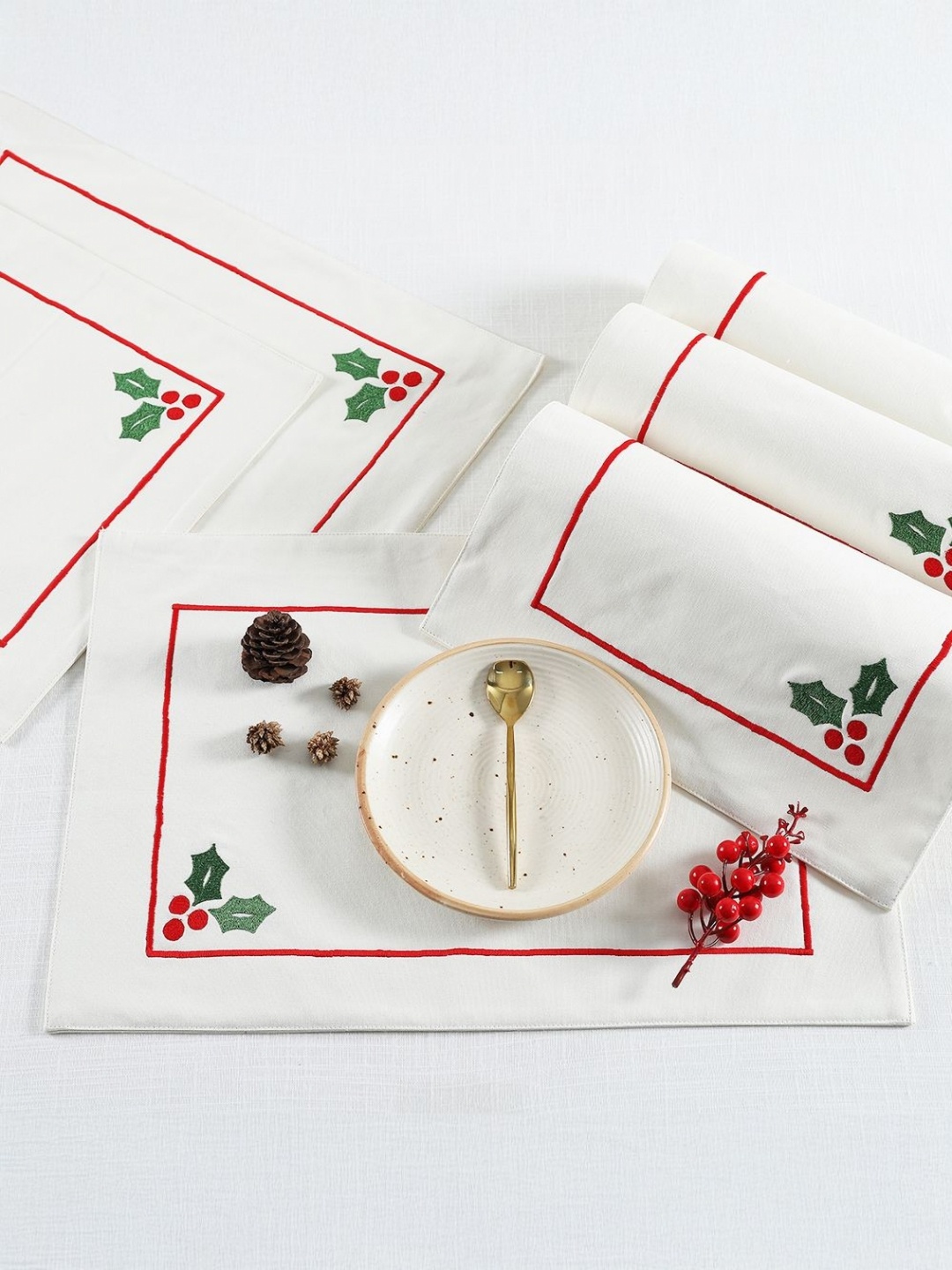 

Ratan Cart 6-Pcs White & Red Embroidered Cotton Table Placemats