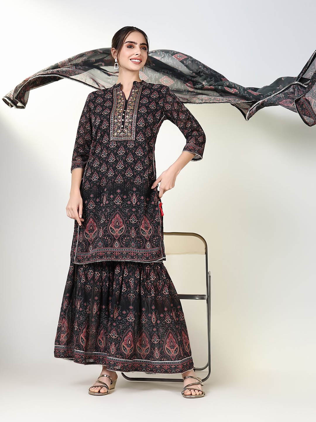 

SHOWOFF Women Ethnic Motifs Printed Regular Sequinned Kurti with Sharara & With Dupatta, Black