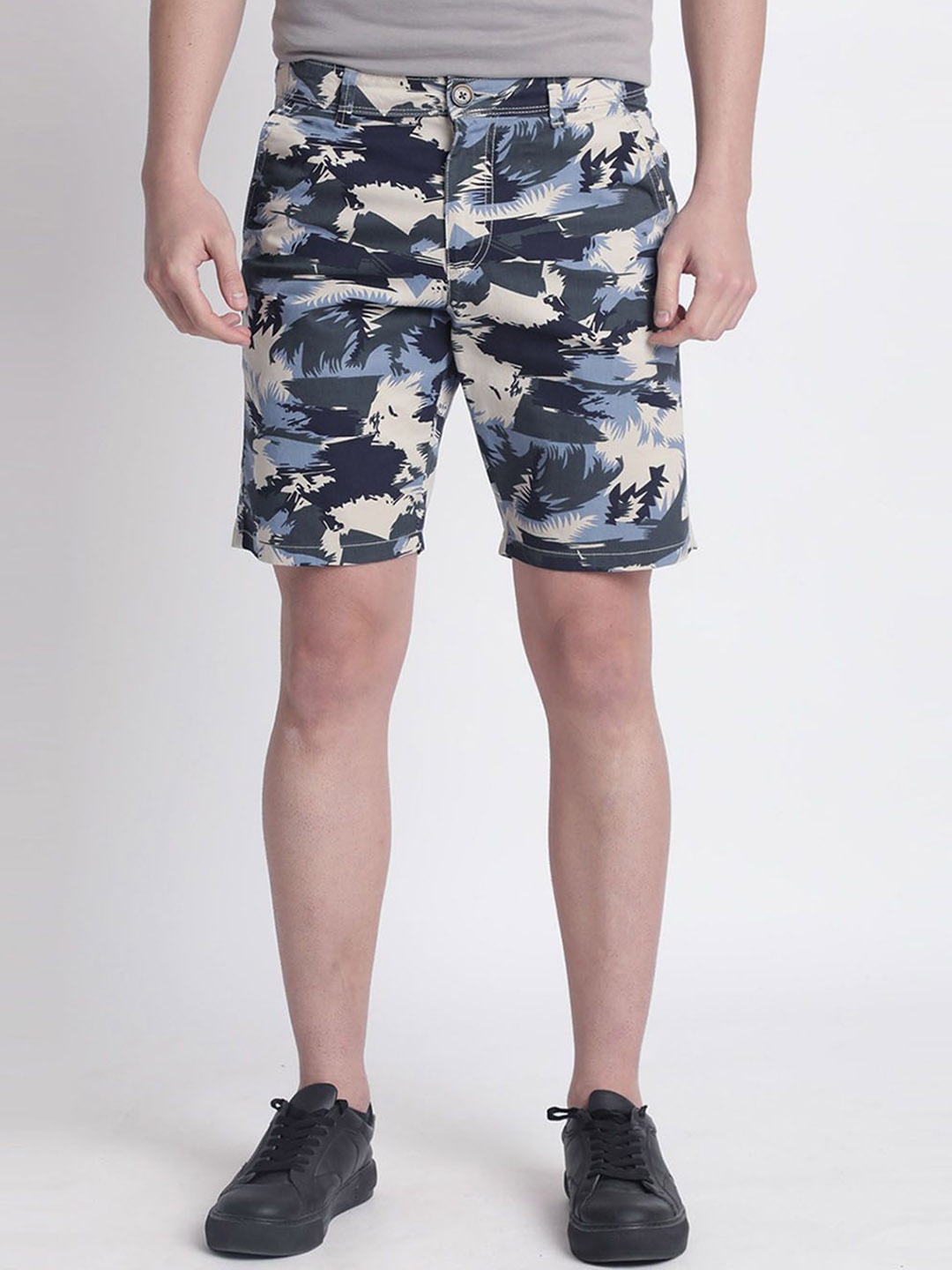 

The Roadster Lifestyle Co Printed Pure Cotton Men Slim Fit Camo Shorts, Blue