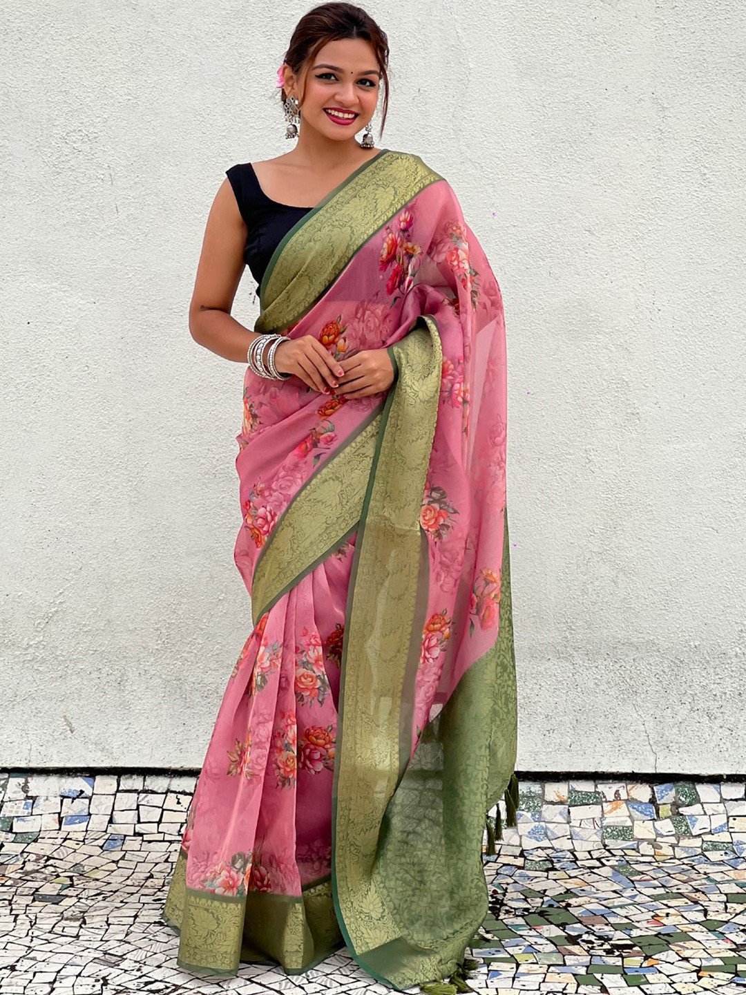 

Mitera Floral Zari Tissue Saree, Pink