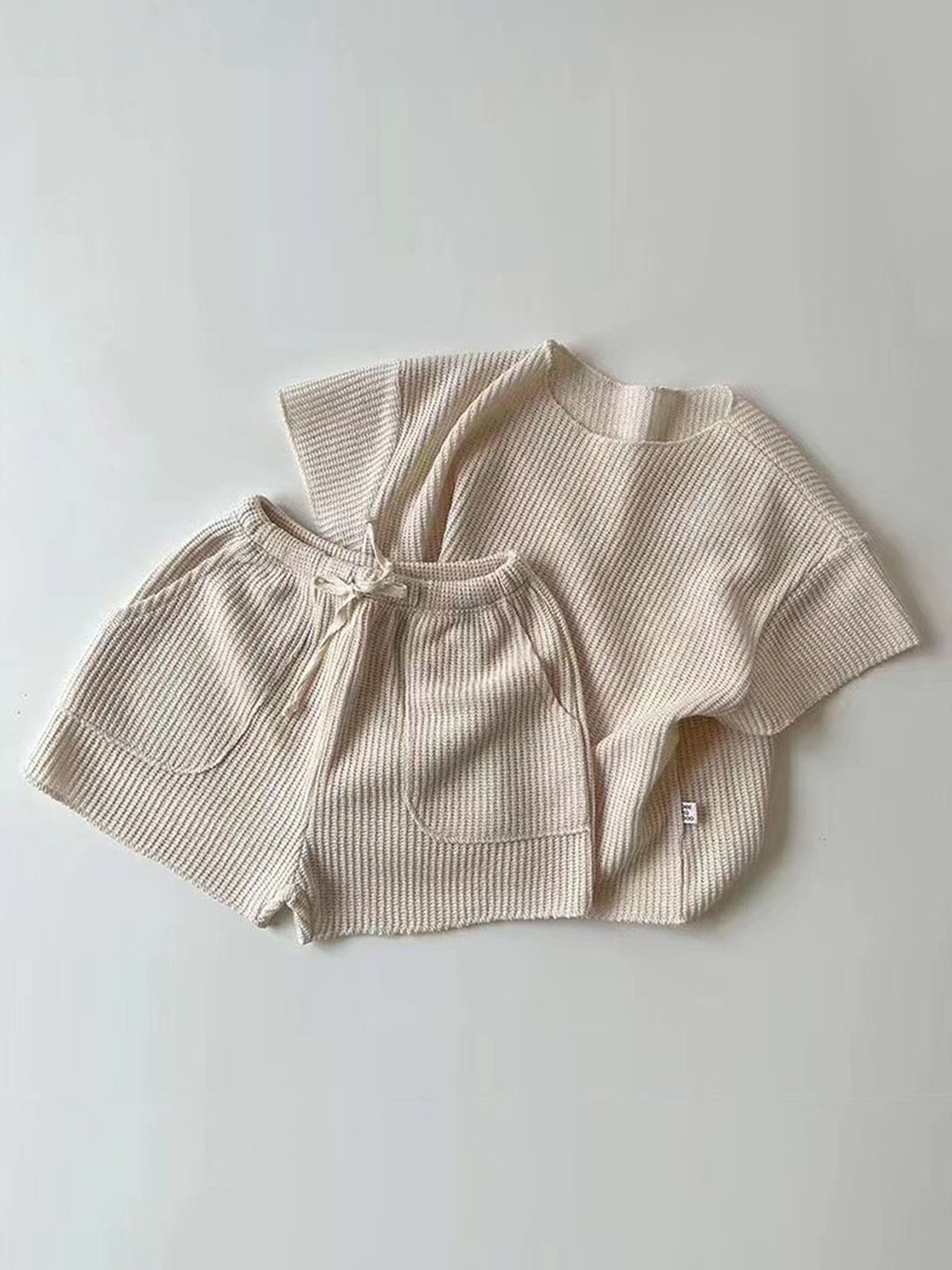 

LULU & SKY Unisex Kids Striped Top with Shorts, Beige