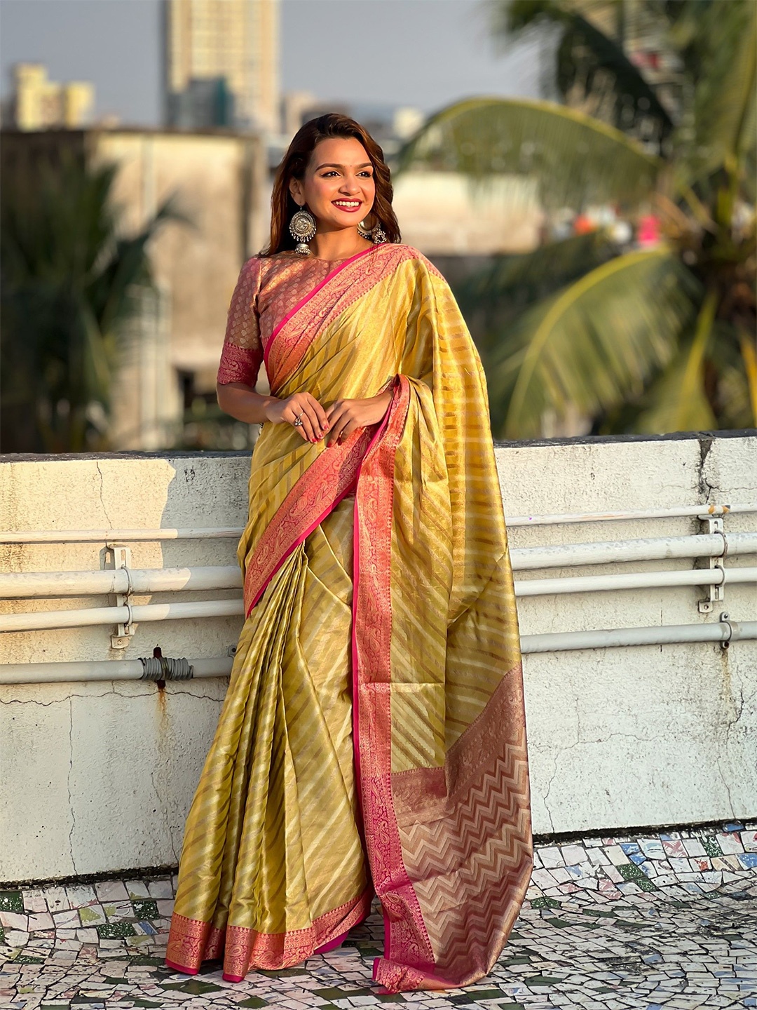 

LeeliPeeri Designer Woven Design Zari Silk Blend Leheriya Saree, Olive