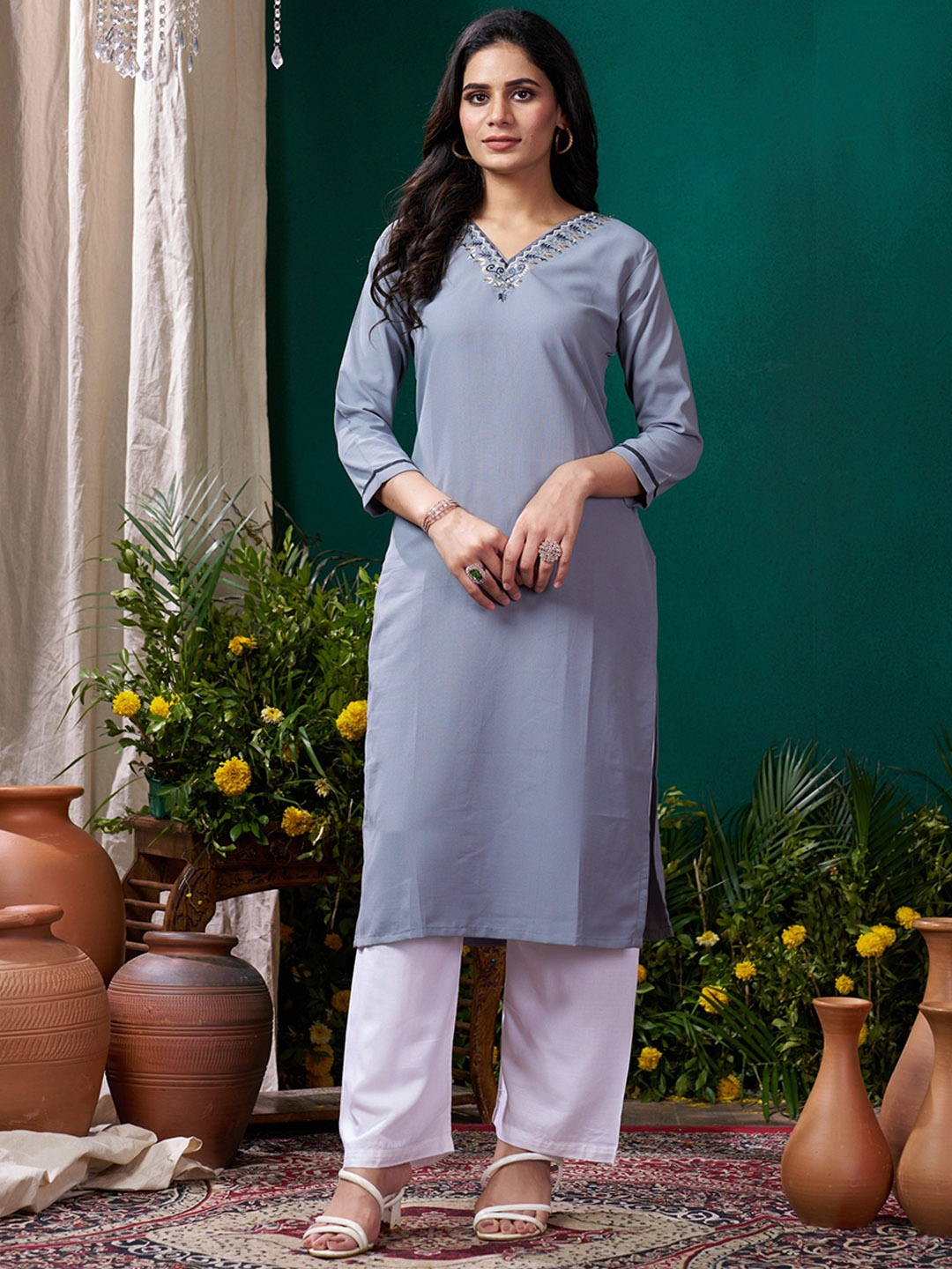 

Rujave Women Regular Thread Work Kurta with Trousers, Grey