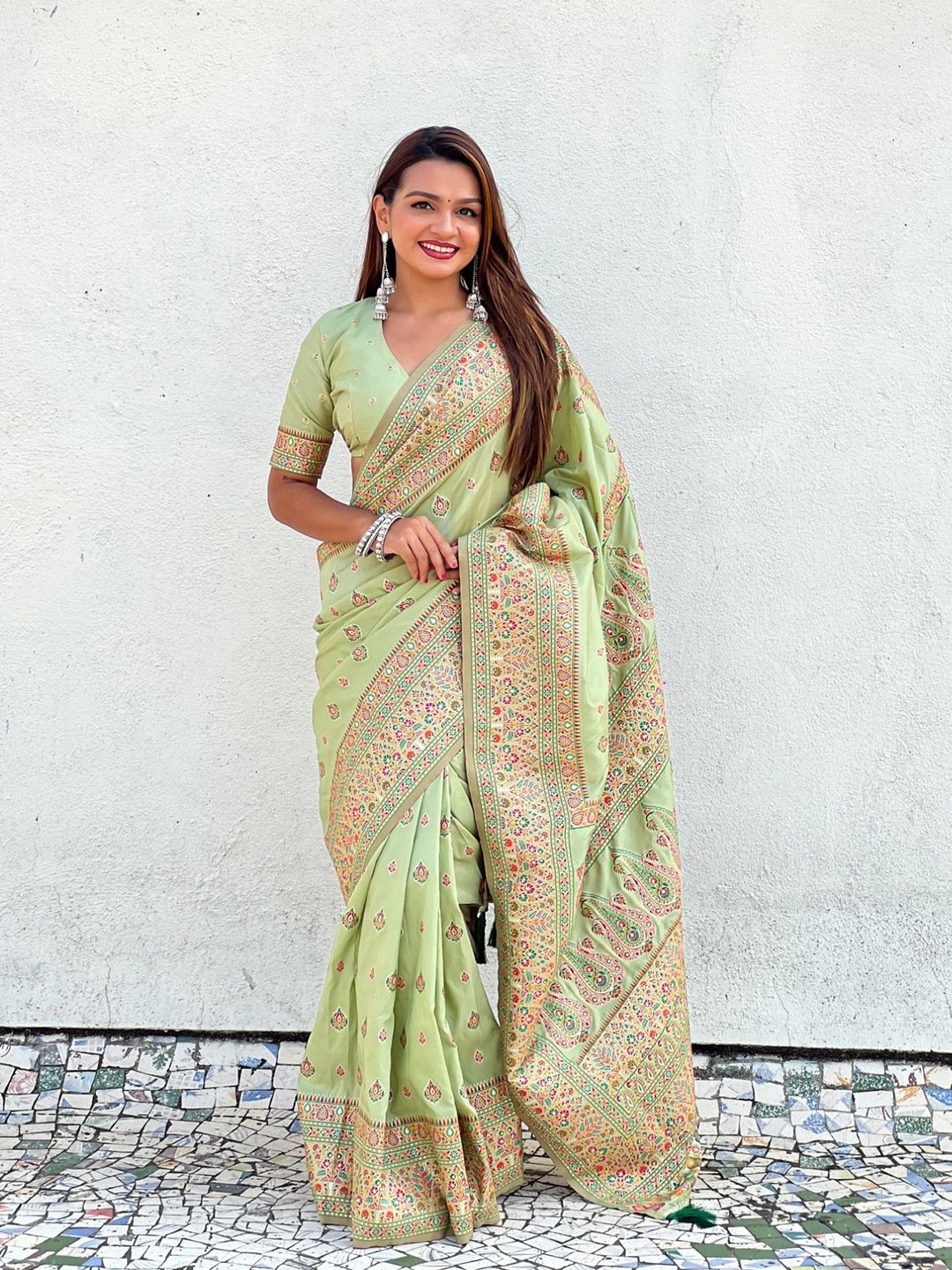 

LeeliPeeri Designer Silk Blend Designer Paithani Saree, Green