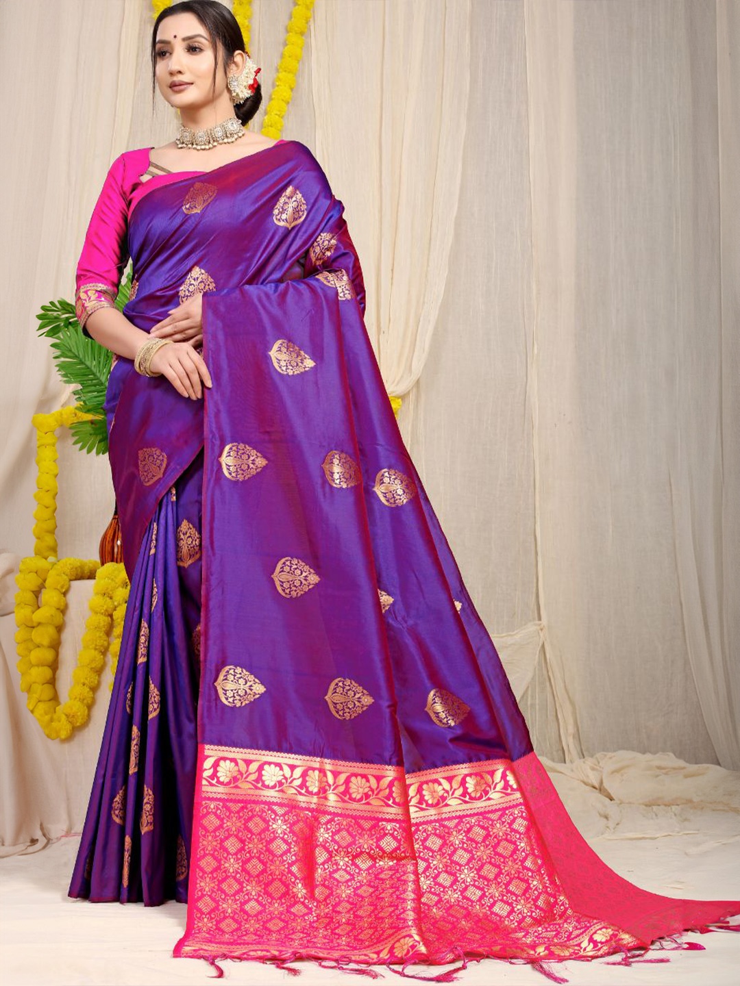 

Royal Rajgharana Saree Woven Design Zari Pure Silk Banarasi Sarees, Purple