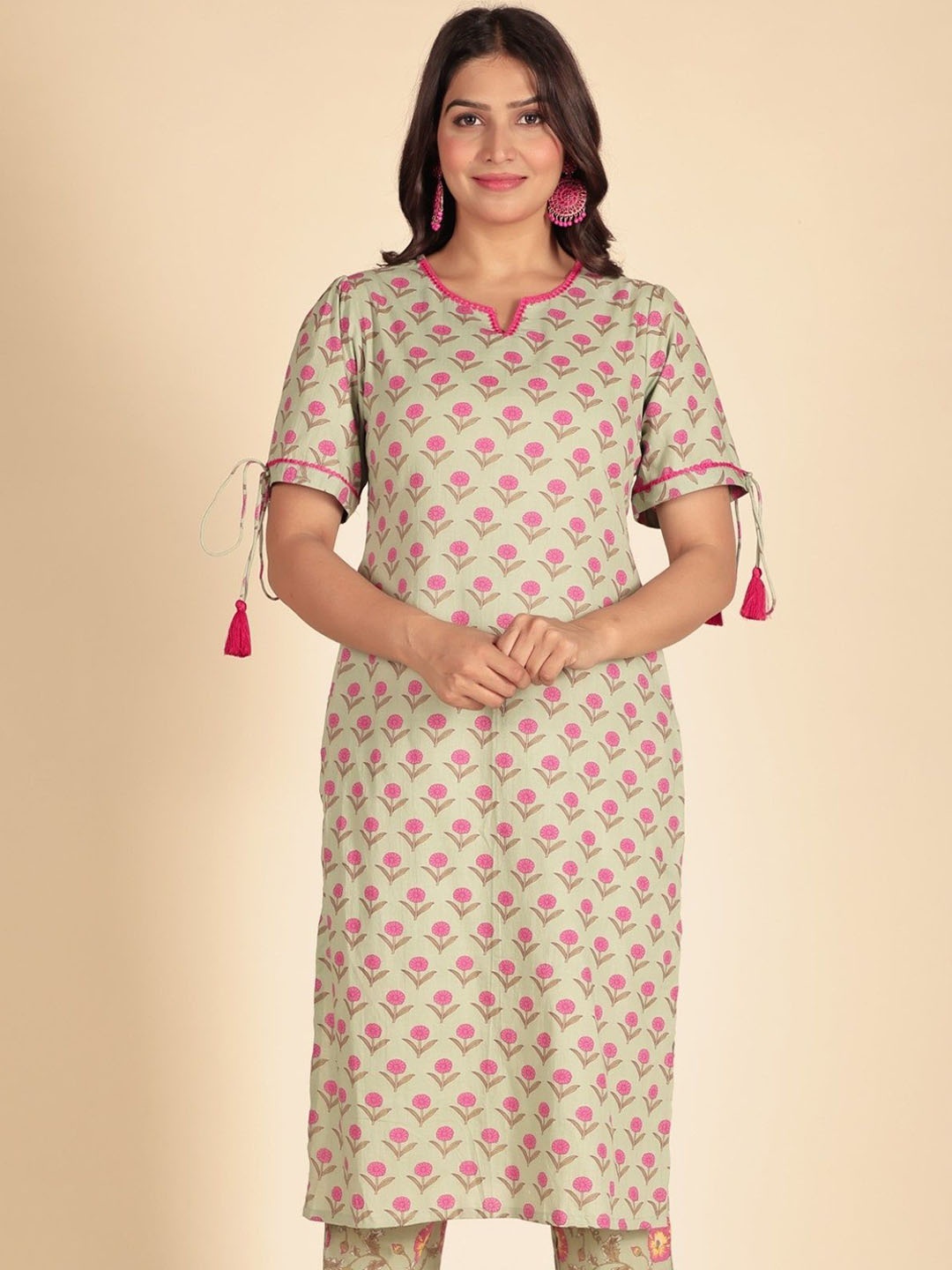 

Aramya Women Floral Printed Kurta, Green