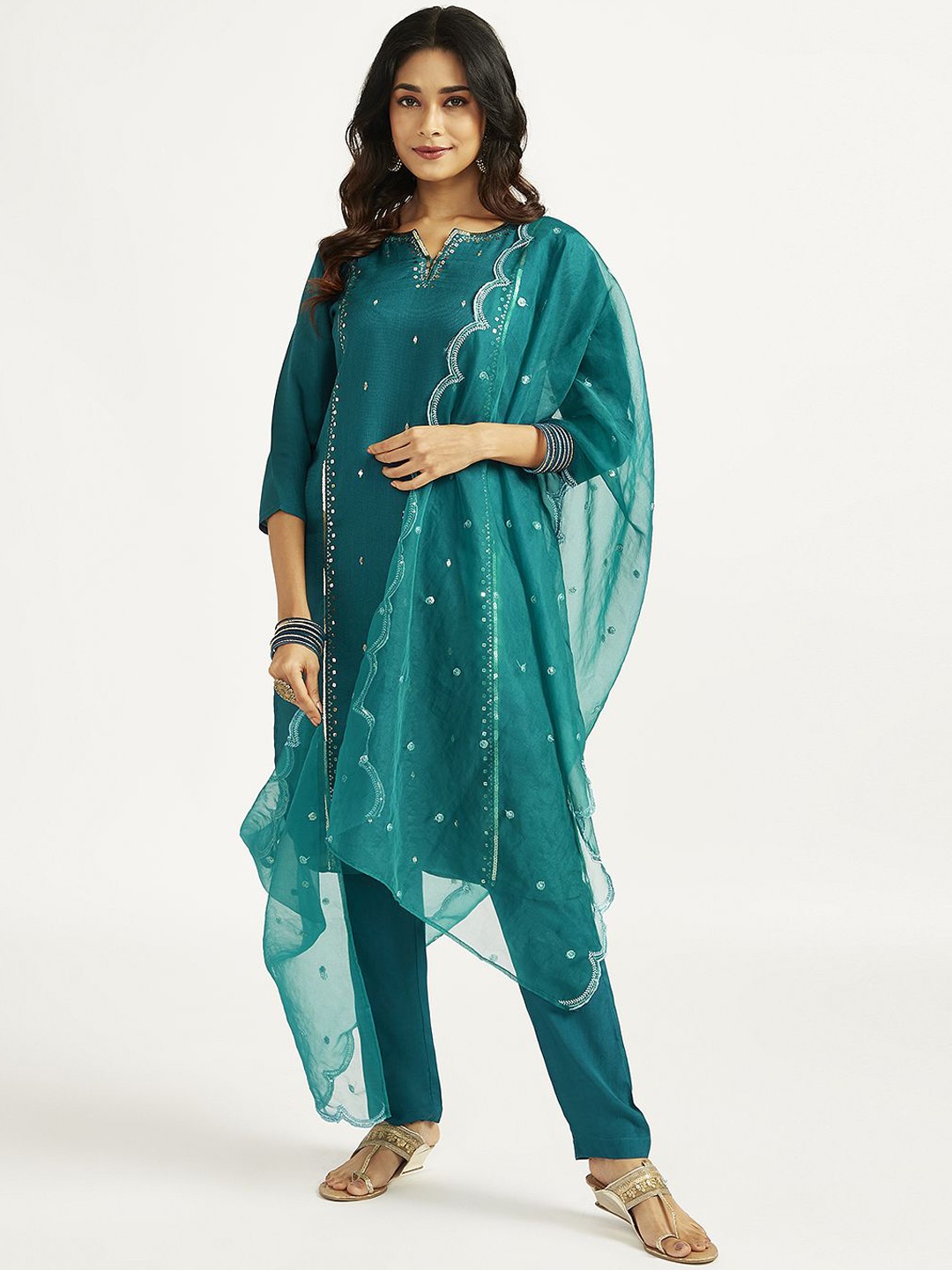 

VASTRAMAY Women Ethnic Motifs Embroidered Regular Sequinned Kurta with Pyjamas & With Dupatta, Green