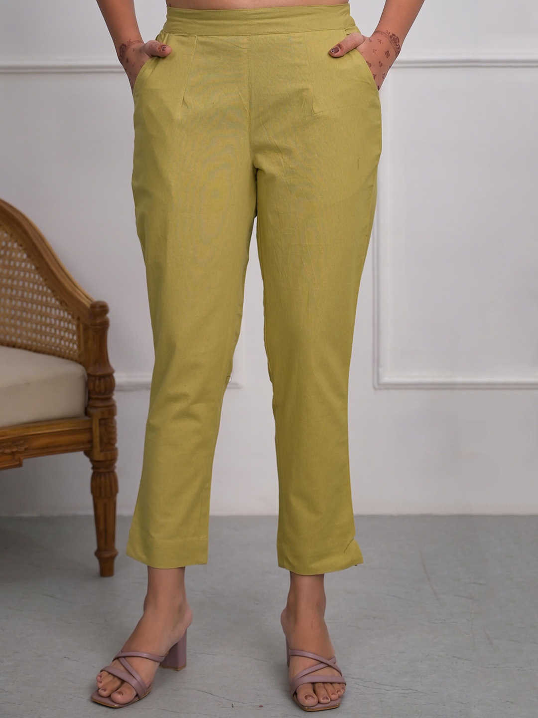 

Juniper Women Relaxed Trousers, Khaki