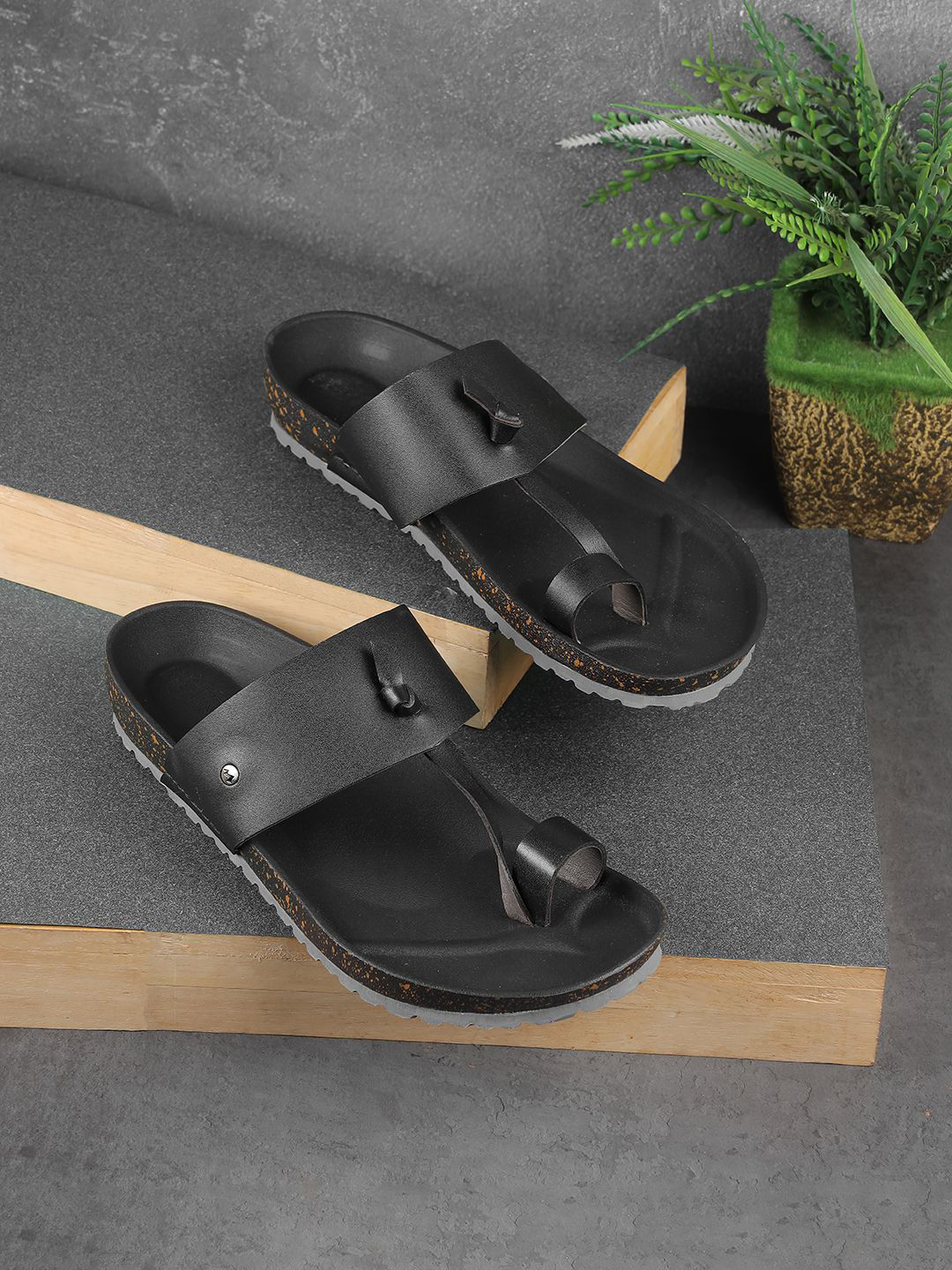 

Metro Men Leather Comfort Sandals, Black