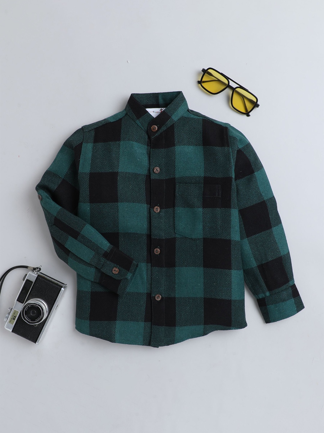 

BAATCHEET Boys Opaque Checked Casual Shirt, Green