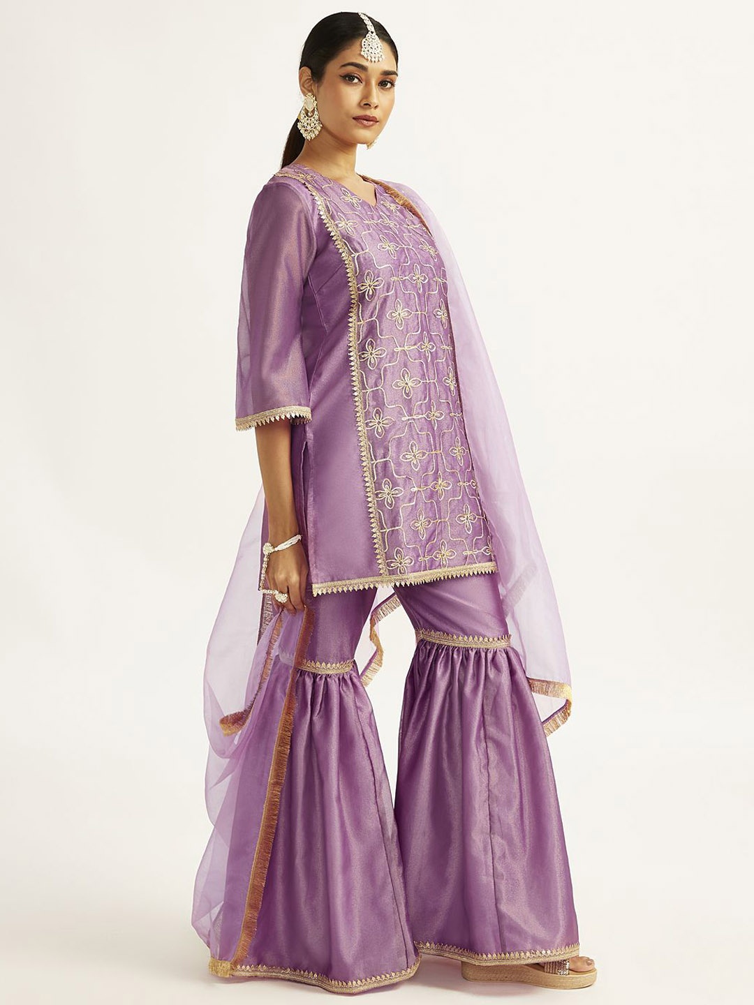 

VASTRAMAY Women Floral Embroidered Regular Thread Work Kurta with Sharara & With Dupatta, Purple