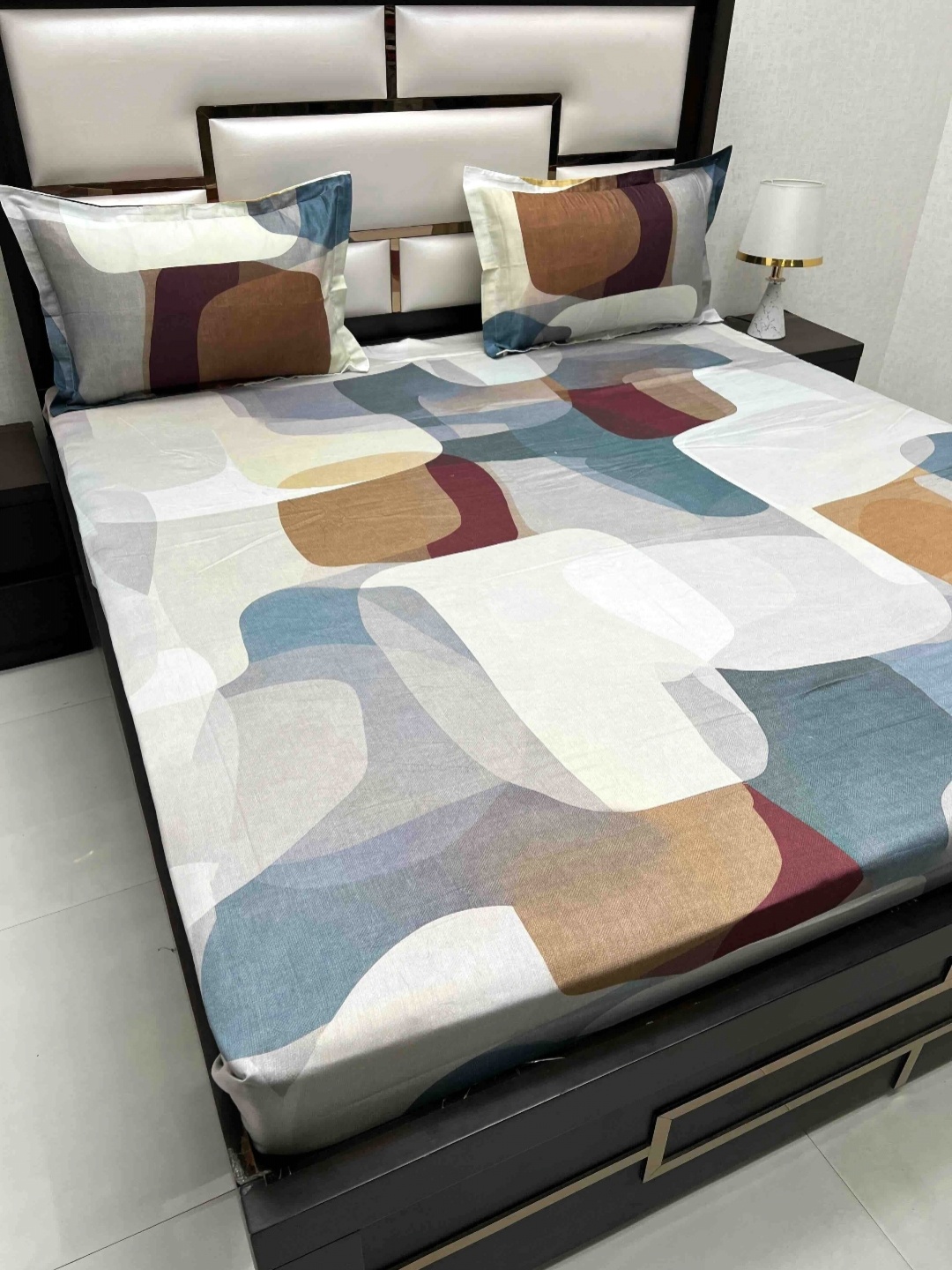 

Pure Decor Majestic Cream Printed 300 TC Pure Cotton King Bedsheet Set 2.73 m x 2.78 m