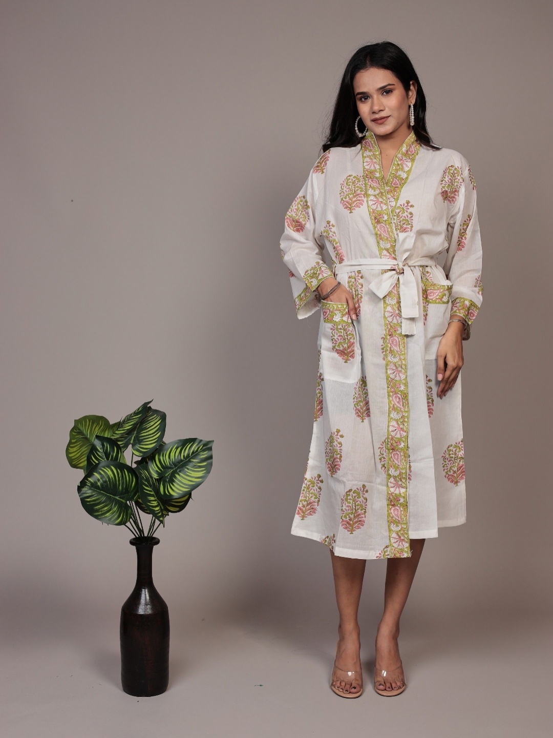 

Bohekant Women Floral Printed Pure Cotton Bath Robe, White