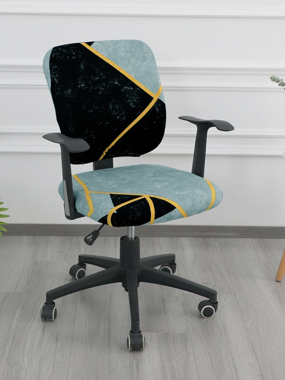 

HOKIPO Grey & Black Geometric Printed Office Chair Cover