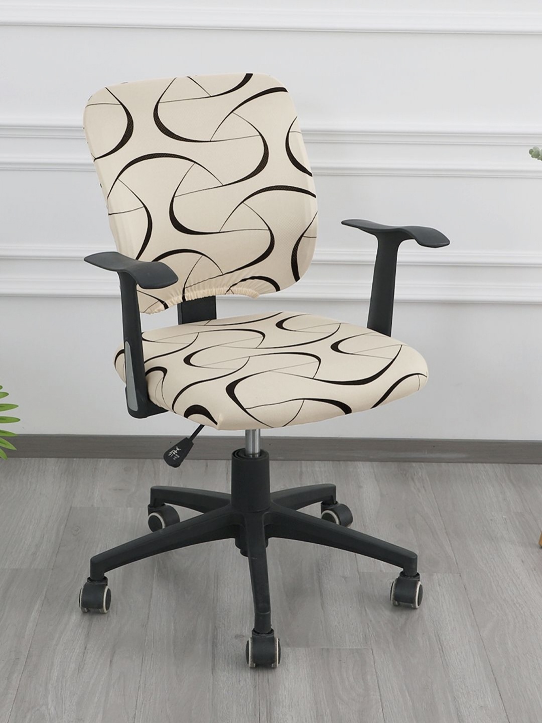 

HOKIPO Beige & Black Printed Stretchable Chair Cover