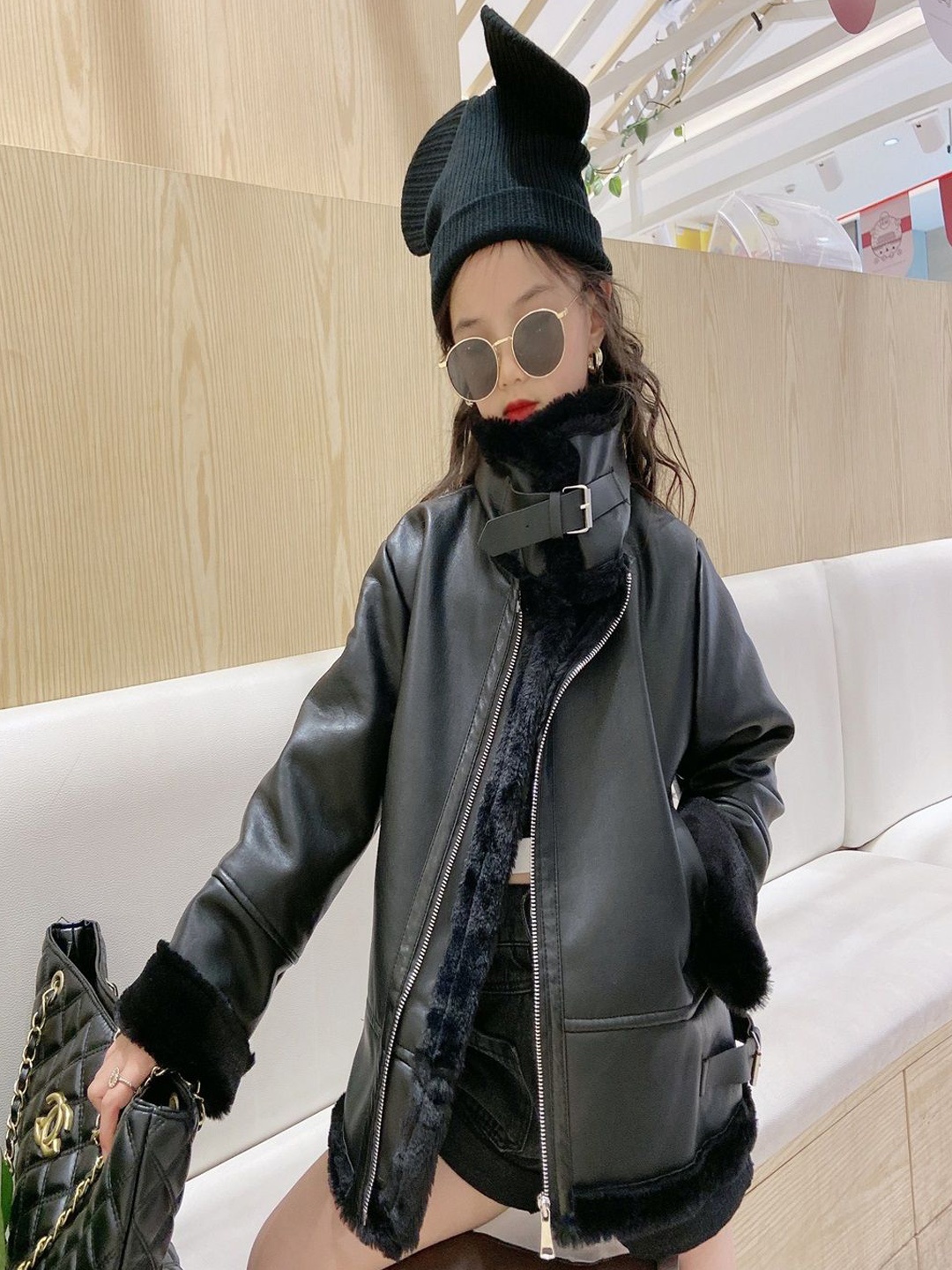 

Xsole Girls PU Leather Single Breasted Lining Fur Overcoat, Black