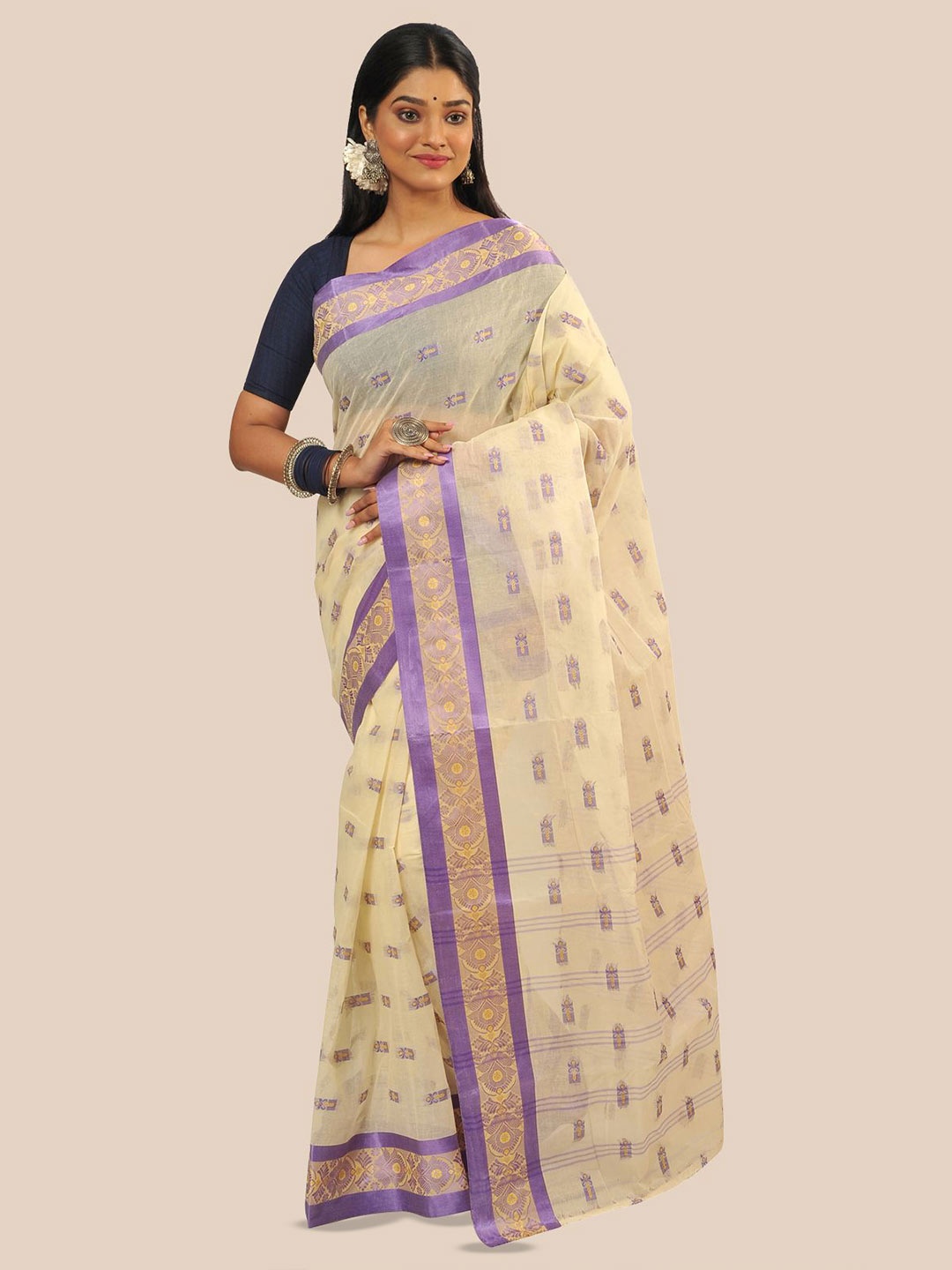 

RAJ SAREE HOUSE Woven Design Pure Cotton Taant Saree, Cream